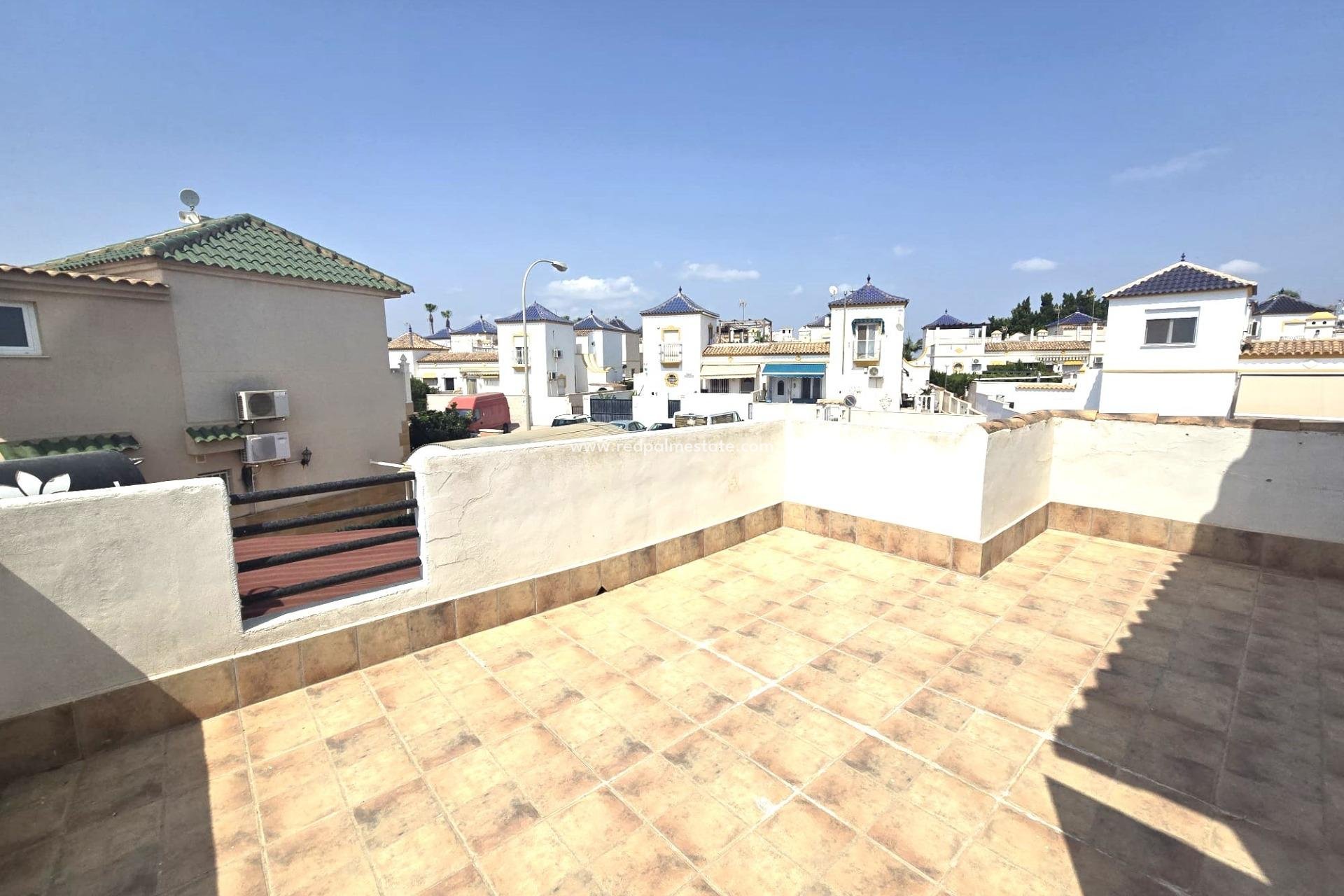 Reventa - Casa Adosada -
Torrevieja - Los altos