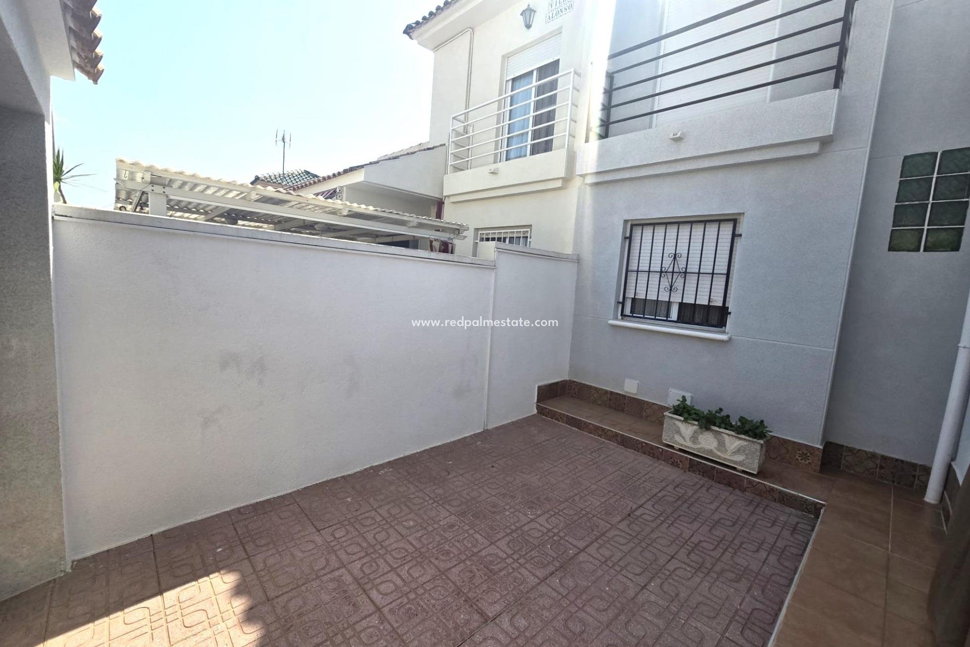 Reventa - Casa Adosada -
Torrevieja - Los altos