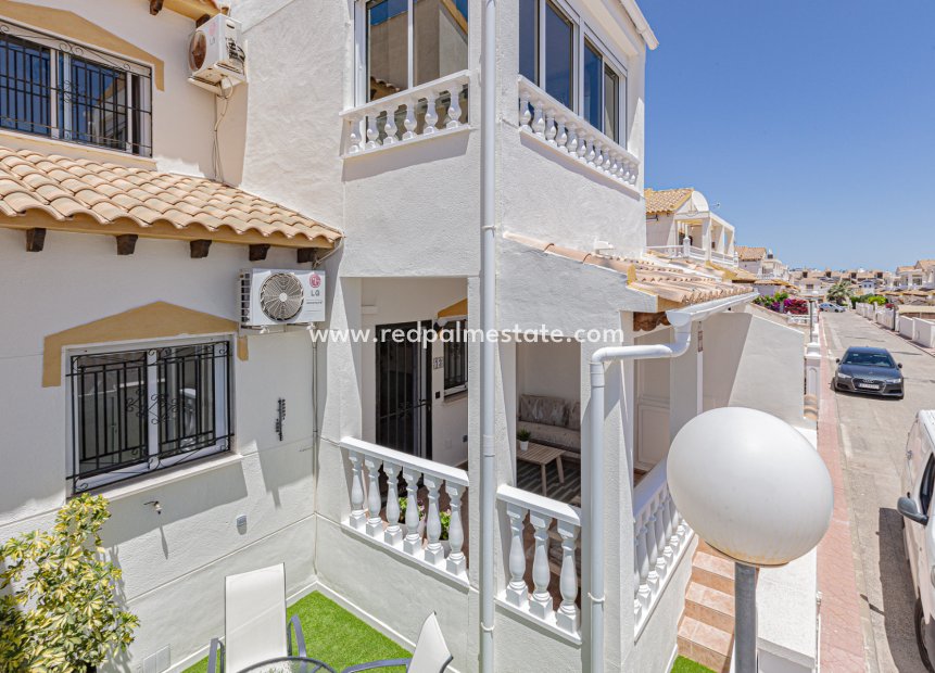 Reventa - Casa Adosada -
Torrevieja - Los Altos