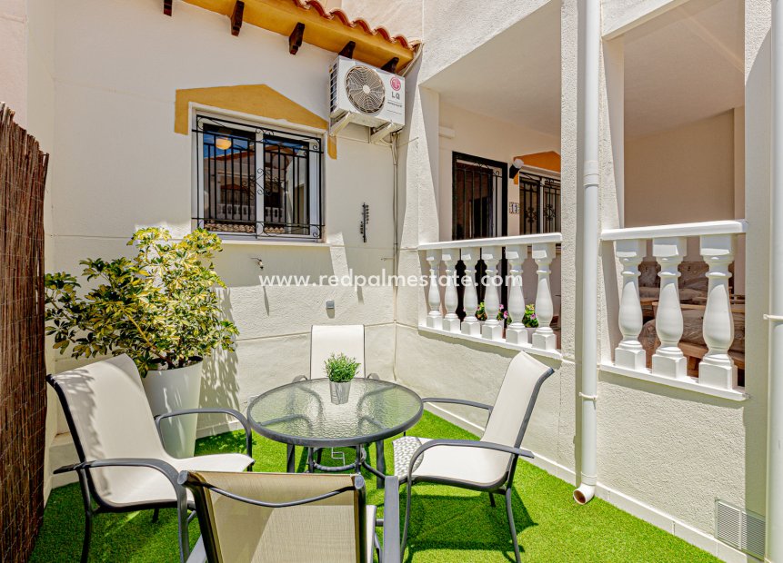 Reventa - Casa Adosada -
Torrevieja - Los Altos