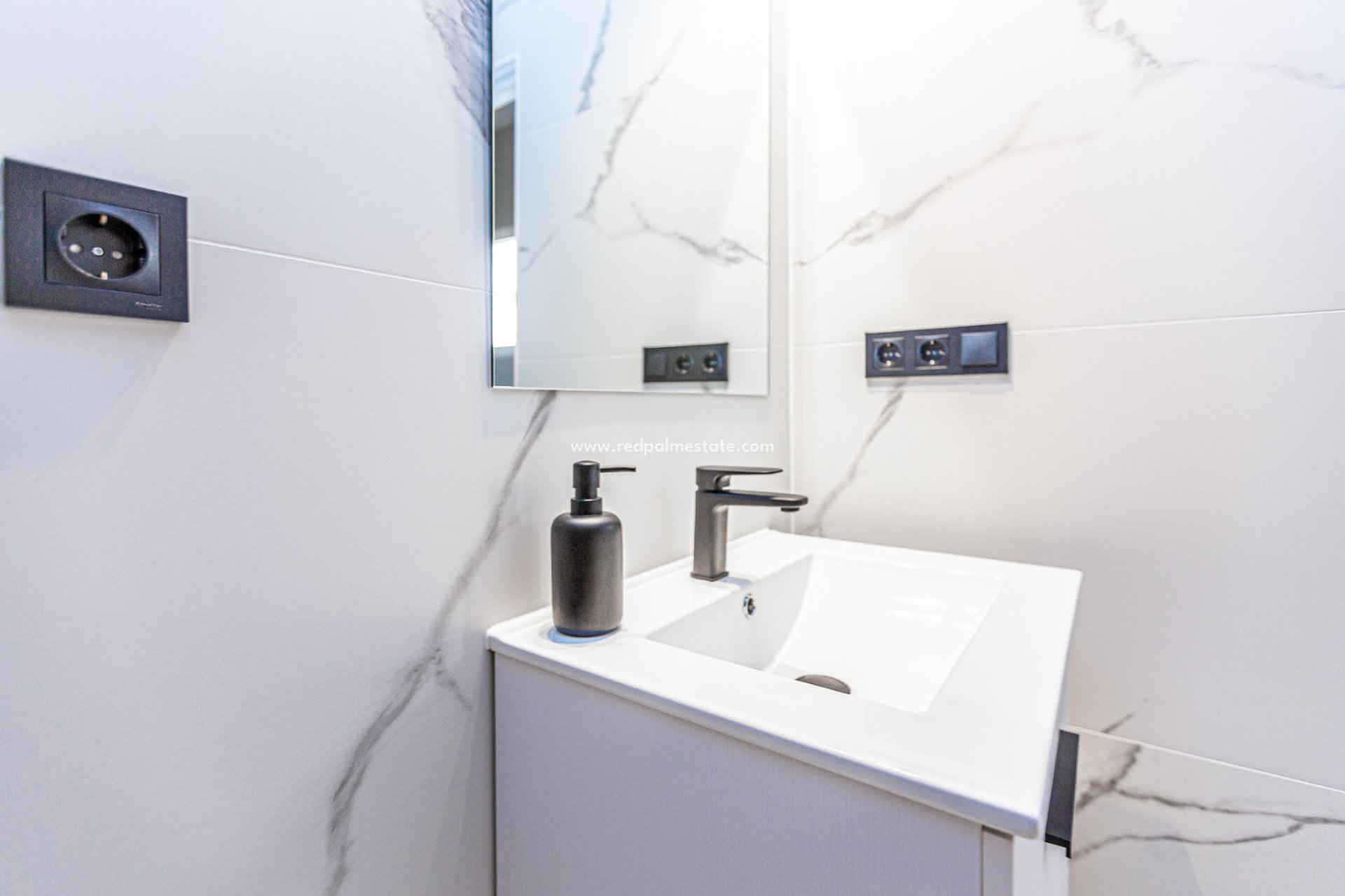 Reventa - Casa Adosada -
Torrevieja - Los Altos