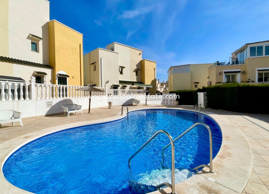 Reventa - Casa Adosada -
Torrevieja - Los Altos