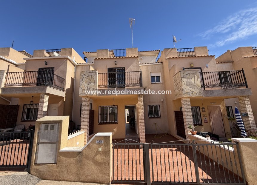 Reventa - Casa Adosada -
Torrevieja - Los Altos