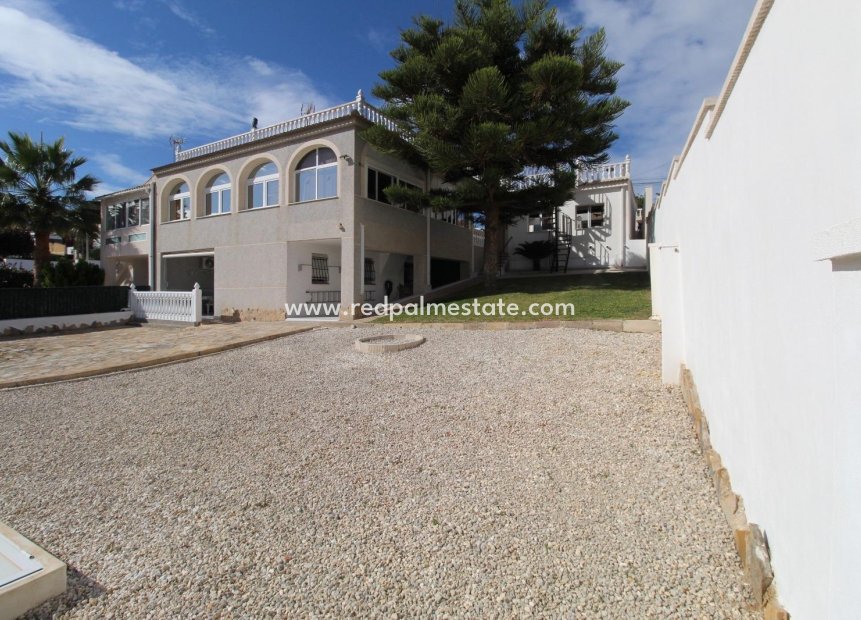 Reventa - Casa Adosada -
Torrevieja - Los balcones