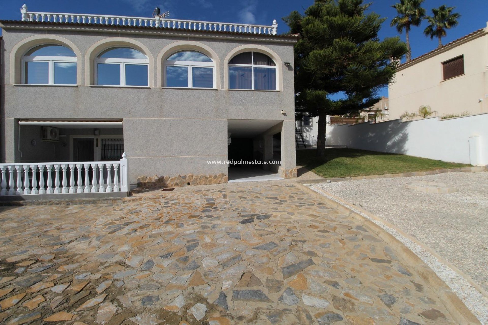 Reventa - Casa Adosada -
Torrevieja - Los balcones