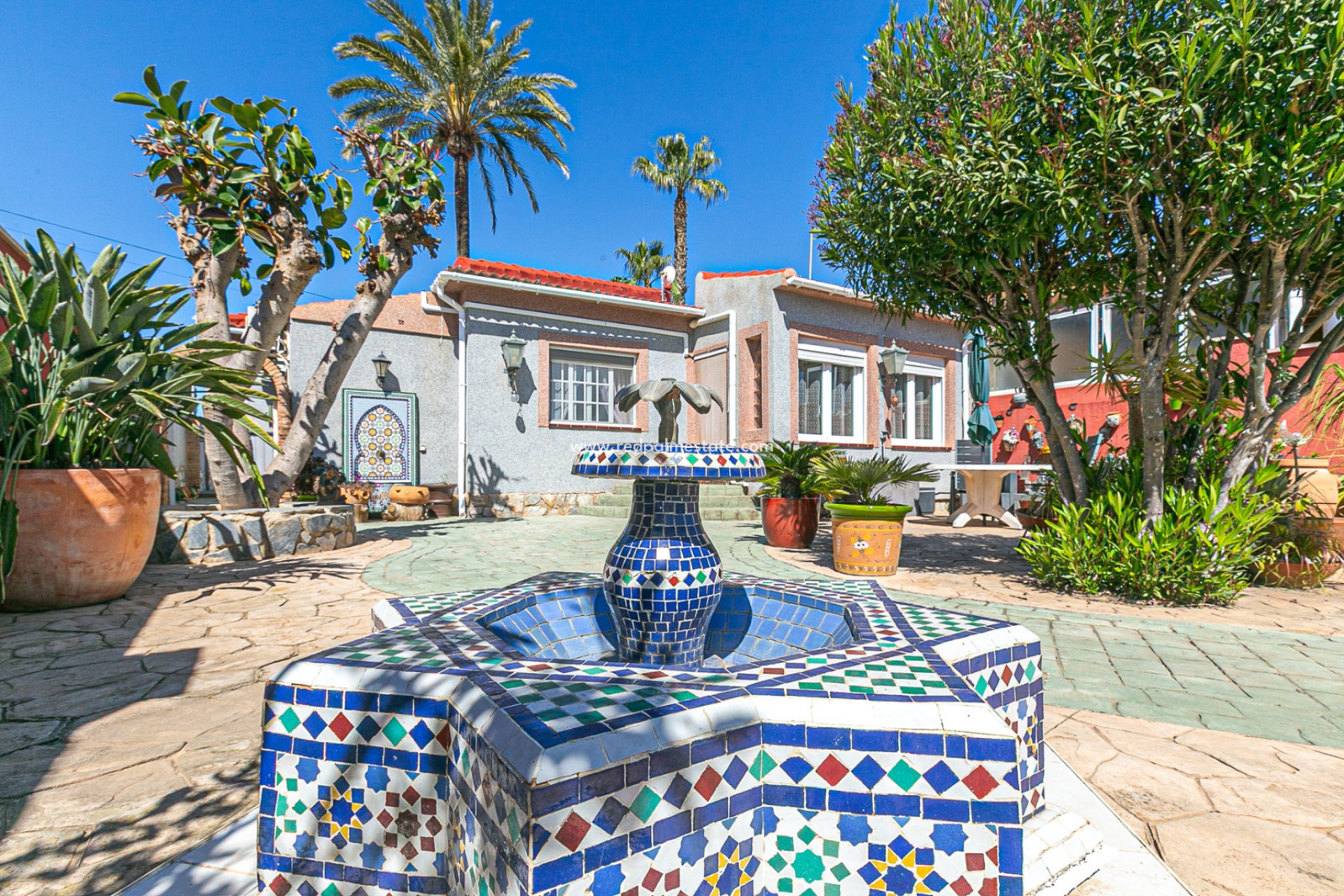 Reventa - Casa Adosada -
Torrevieja - Los Balcones