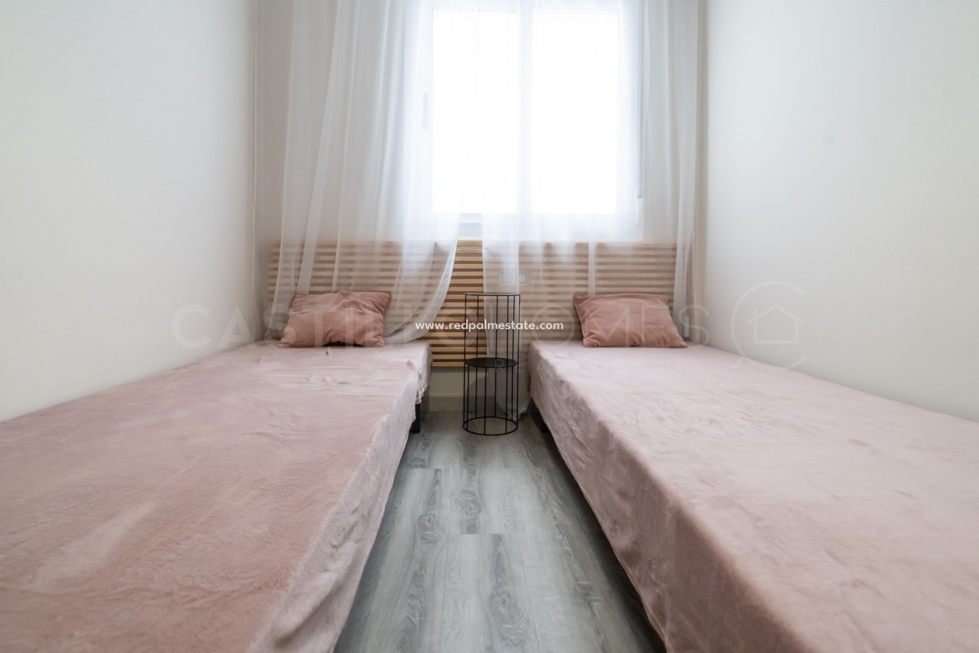 Reventa - Casa Adosada -
Torrevieja - Los balcones