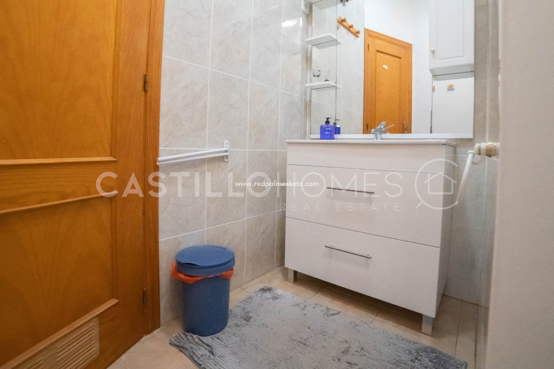 Reventa - Casa Adosada -
Torrevieja - Los balcones