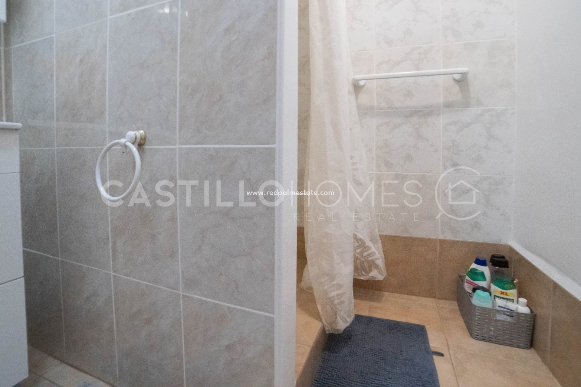 Reventa - Casa Adosada -
Torrevieja - Los balcones