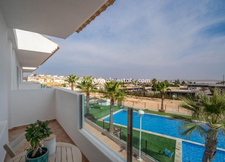 Reventa - Casa Adosada -
Torrevieja - Los balcones