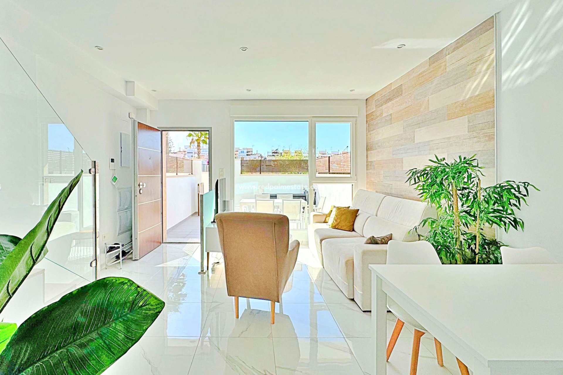 Reventa - Casa Adosada -
Torrevieja - Los balcones