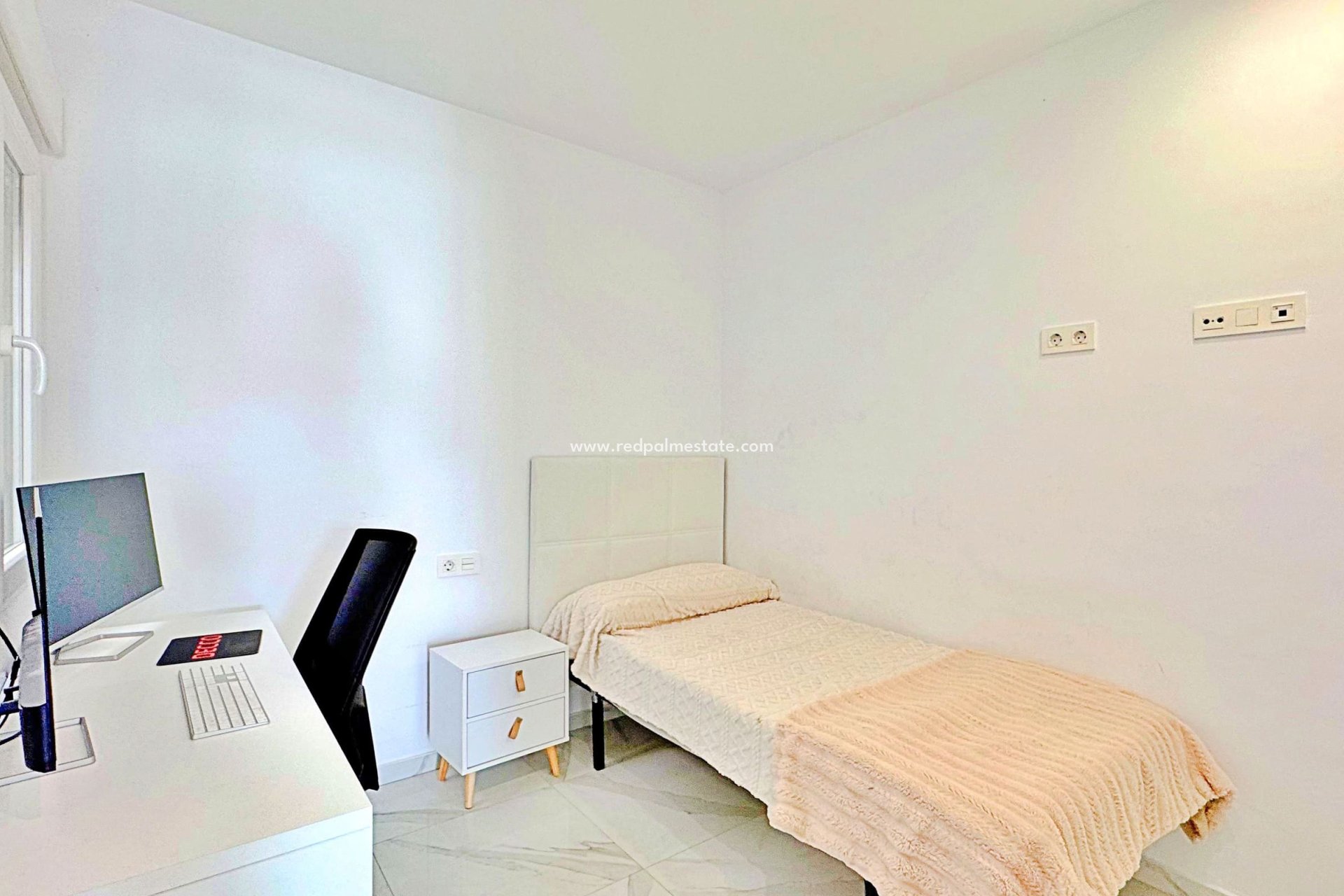 Reventa - Casa Adosada -
Torrevieja - Los balcones