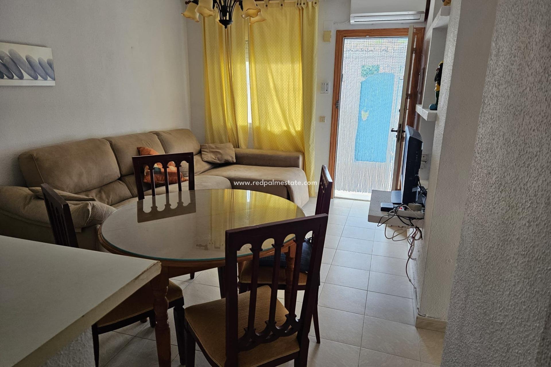 Reventa - Casa Adosada -
Torrevieja - Los balcones