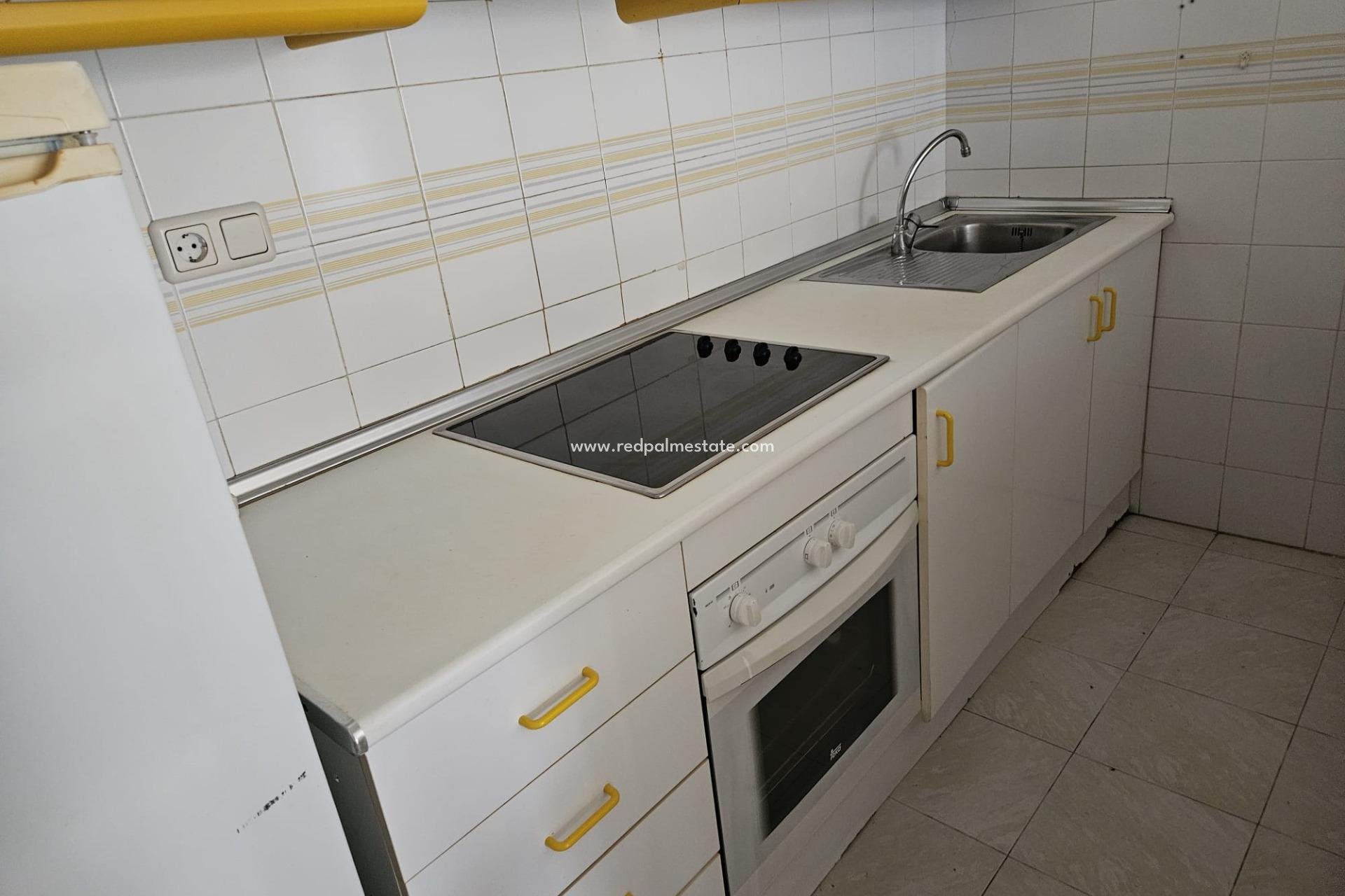 Reventa - Casa Adosada -
Torrevieja - Los balcones