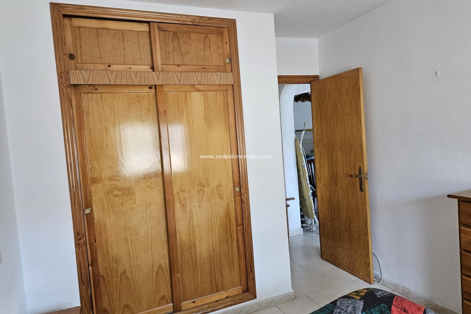 Reventa - Casa Adosada -
Torrevieja - Los balcones