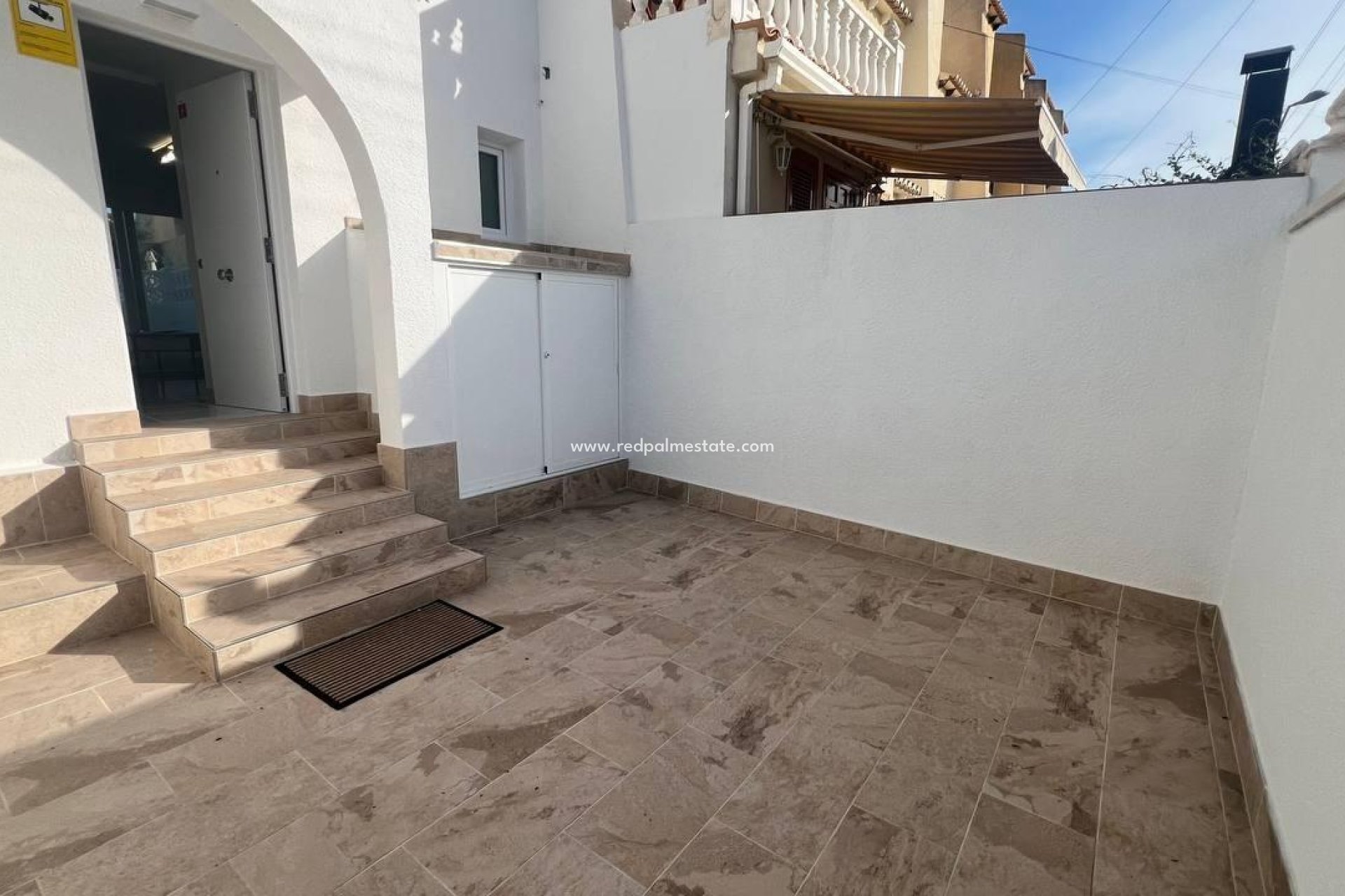 Reventa - Casa Adosada -
Torrevieja - Los balcones