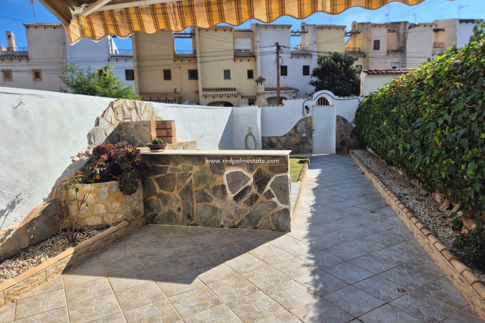 Reventa - Casa Adosada -
Torrevieja - Los balcones