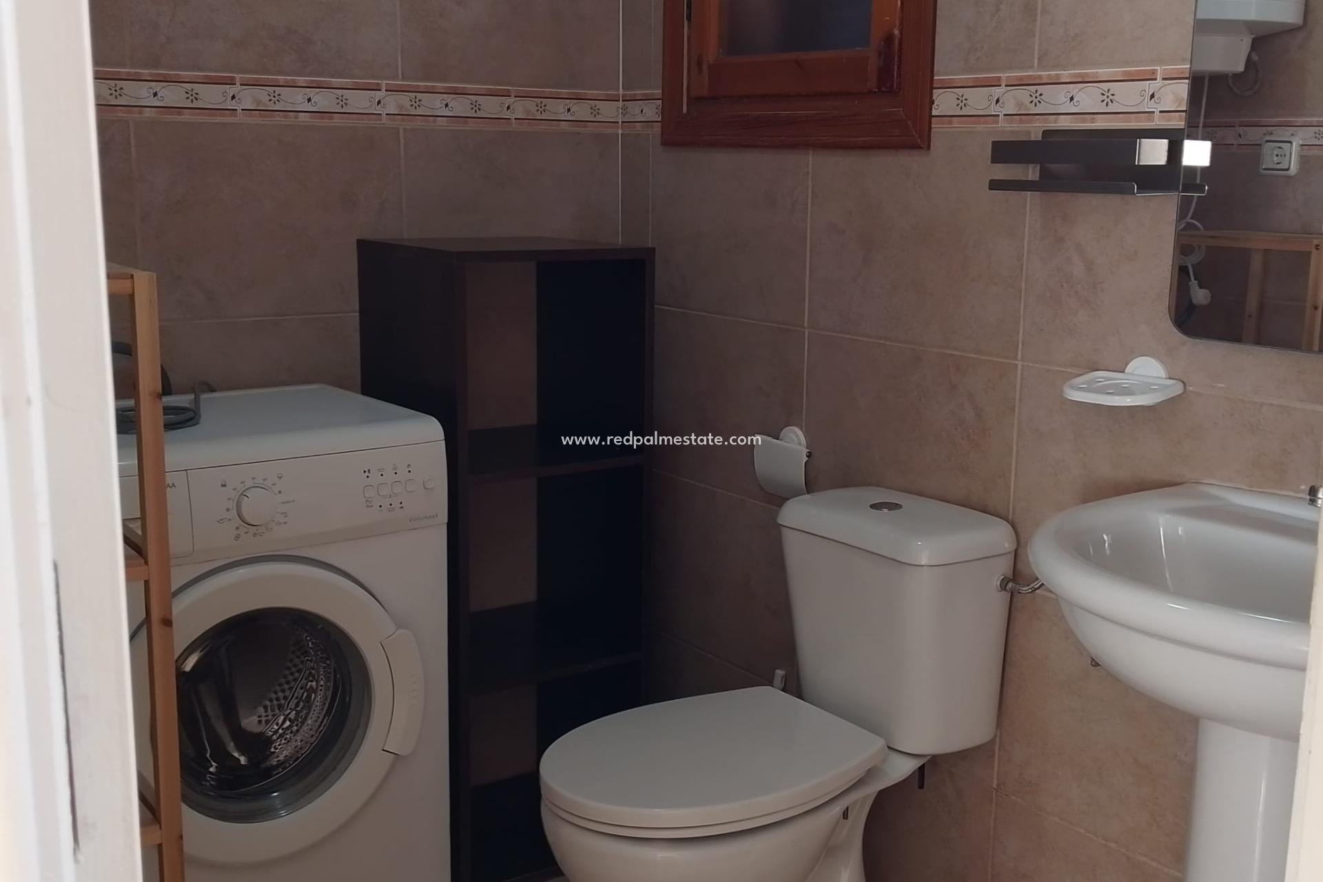 Reventa - Casa Adosada -
Torrevieja - Los balcones