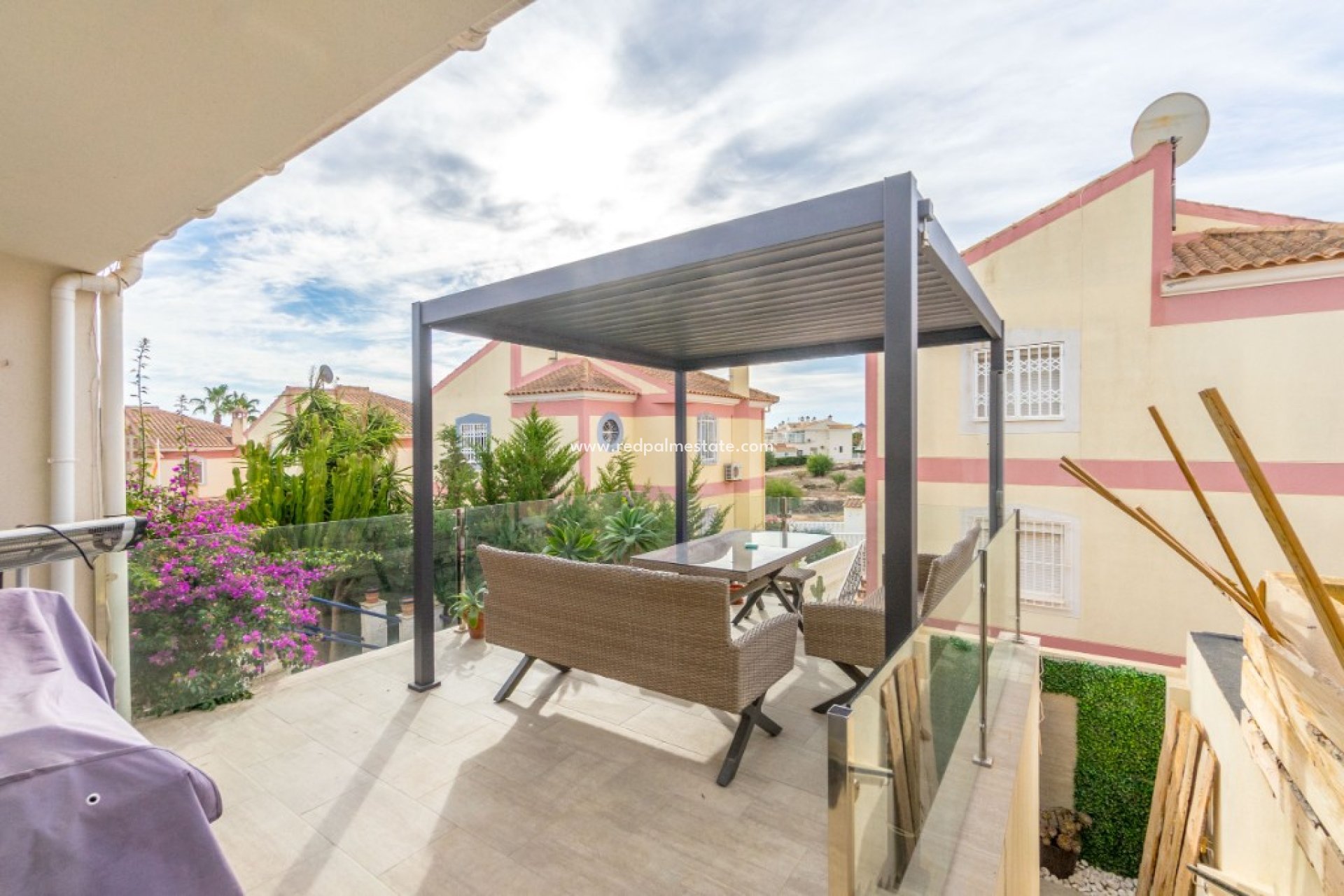 Reventa - Casa Adosada -
Torrevieja - Los balcones