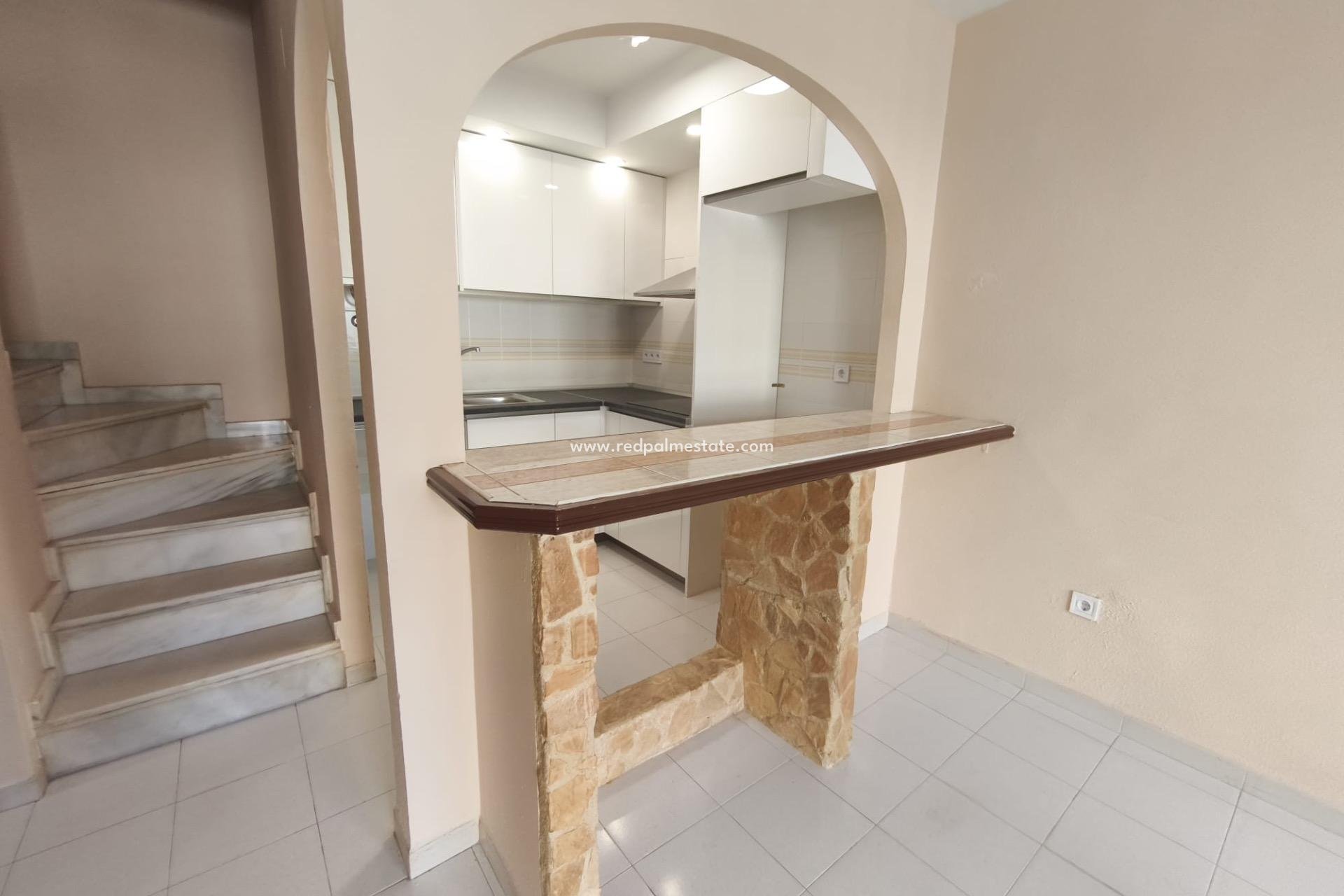 Reventa - Casa Adosada -
Torrevieja - Los balcones