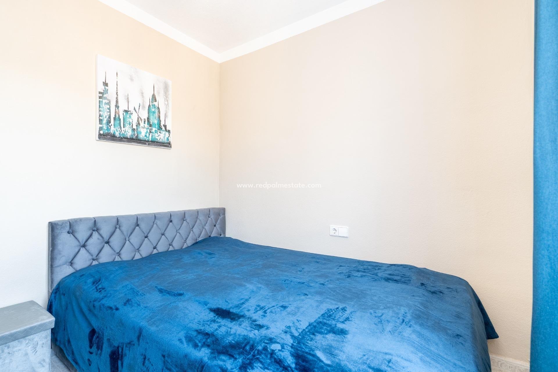 Reventa - Casa Adosada -
Torrevieja - Los balcones