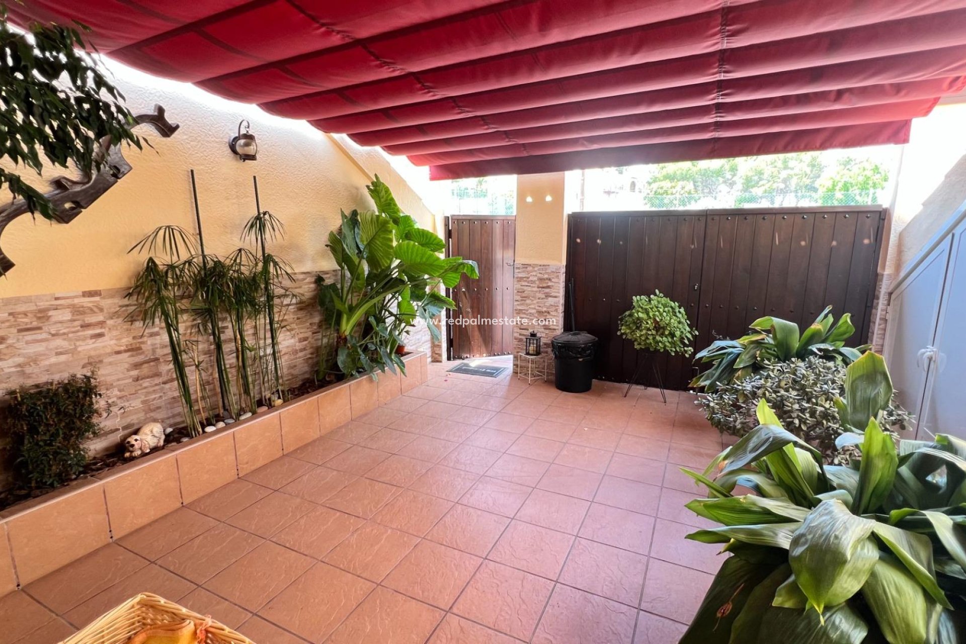 Reventa - Casa Adosada -
Torrevieja - Los balcones