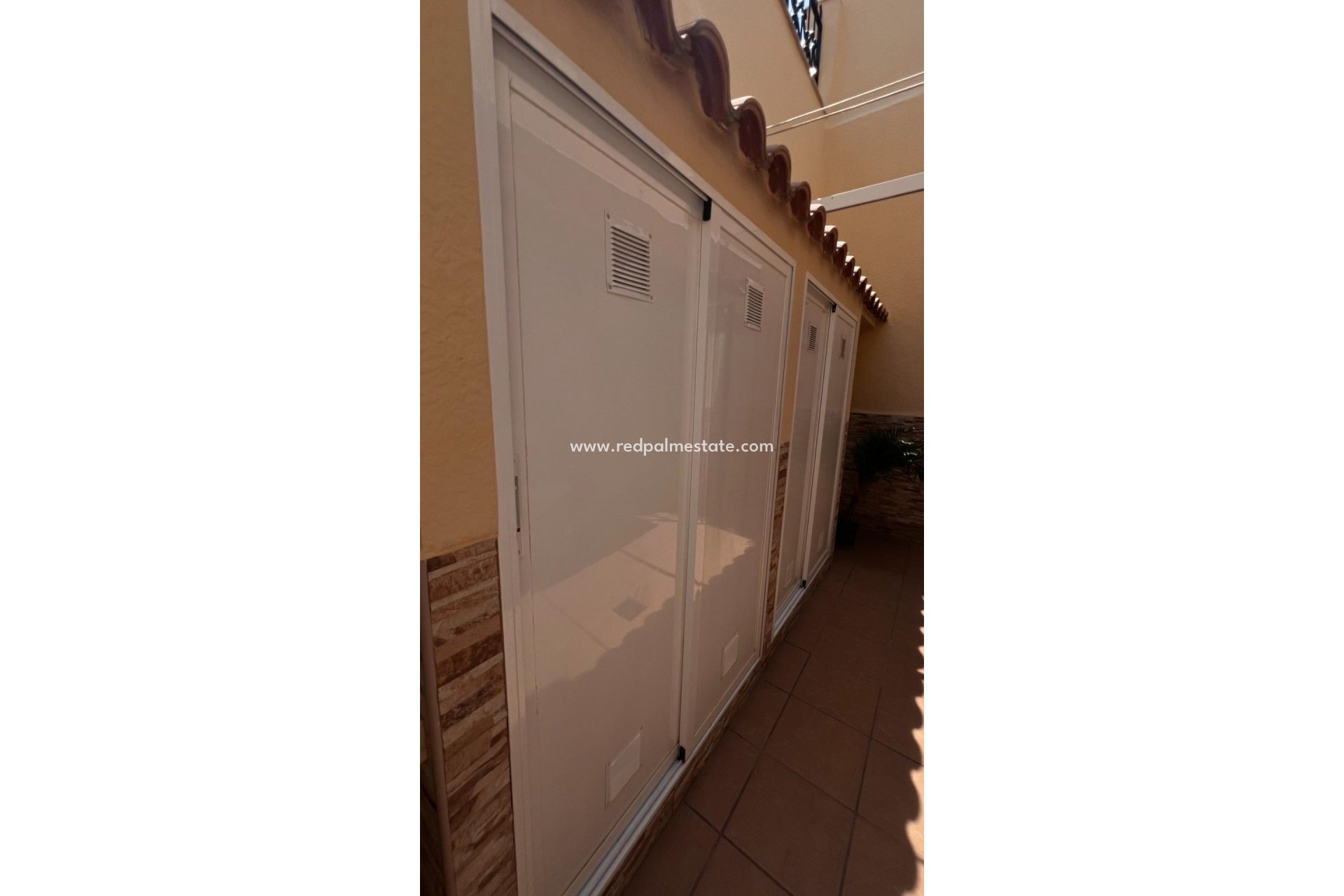 Reventa - Casa Adosada -
Torrevieja - Los balcones