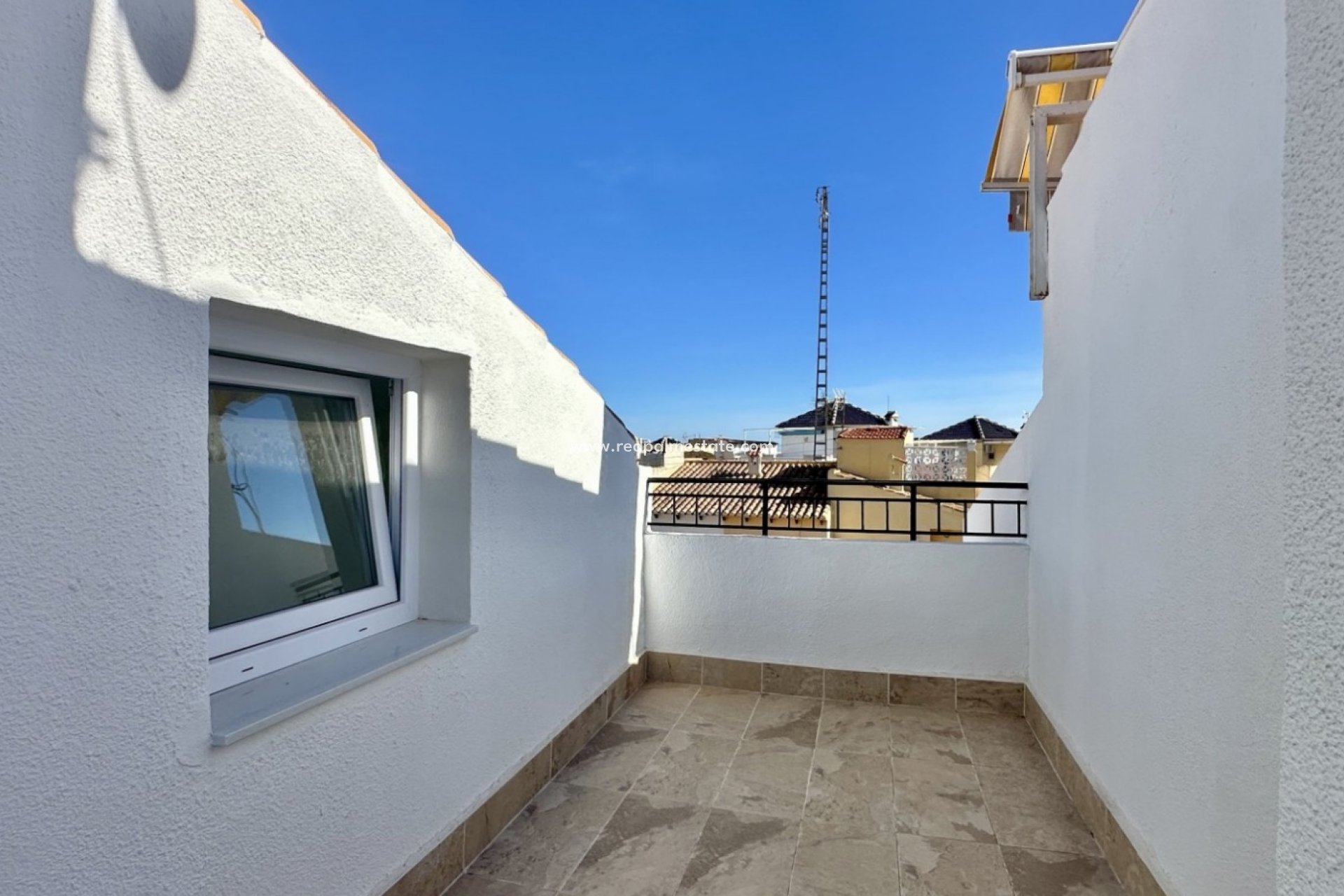 Reventa - Casa Adosada -
Torrevieja - Los balcones