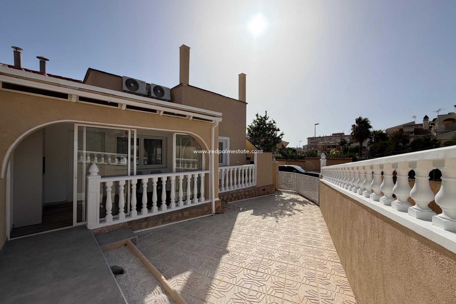 Reventa - Casa Adosada -
Torrevieja - Miramar - Torre Del Moro