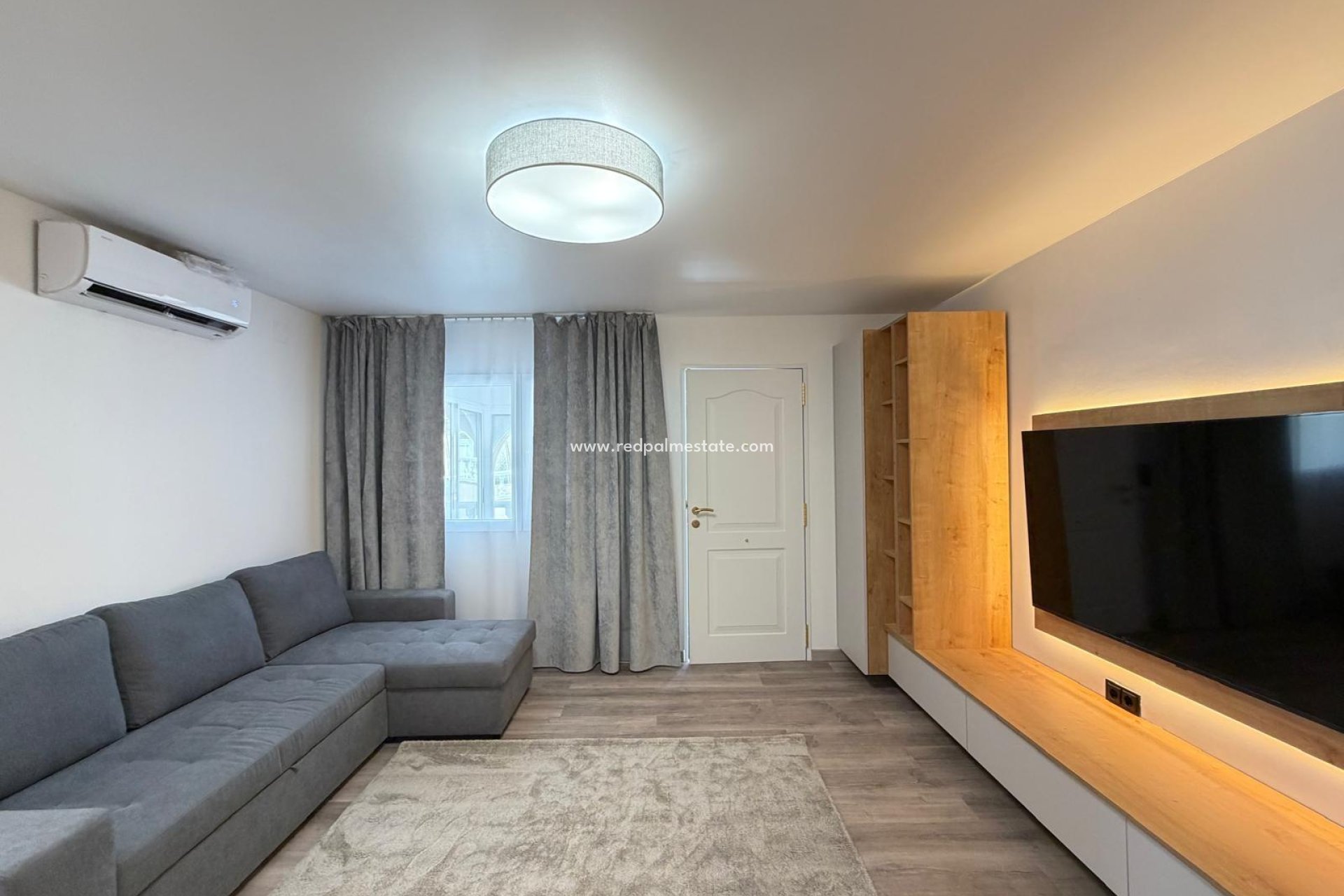 Reventa - Casa Adosada -
Torrevieja - Miramar - Torre Del Moro