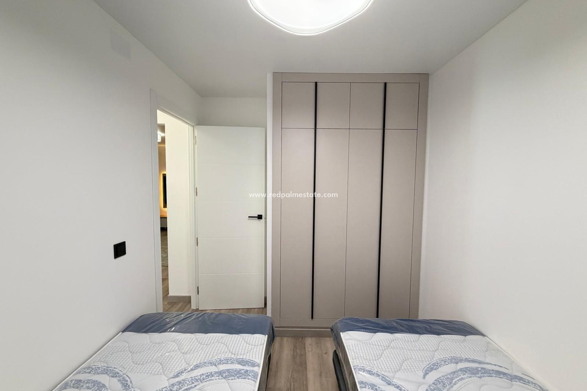Reventa - Casa Adosada -
Torrevieja - Miramar - Torre Del Moro