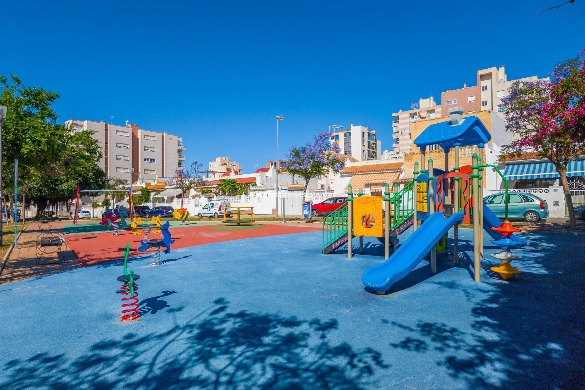 Reventa - Casa Adosada -
Torrevieja - Nueva Torrevieja - Aguas Nuevas