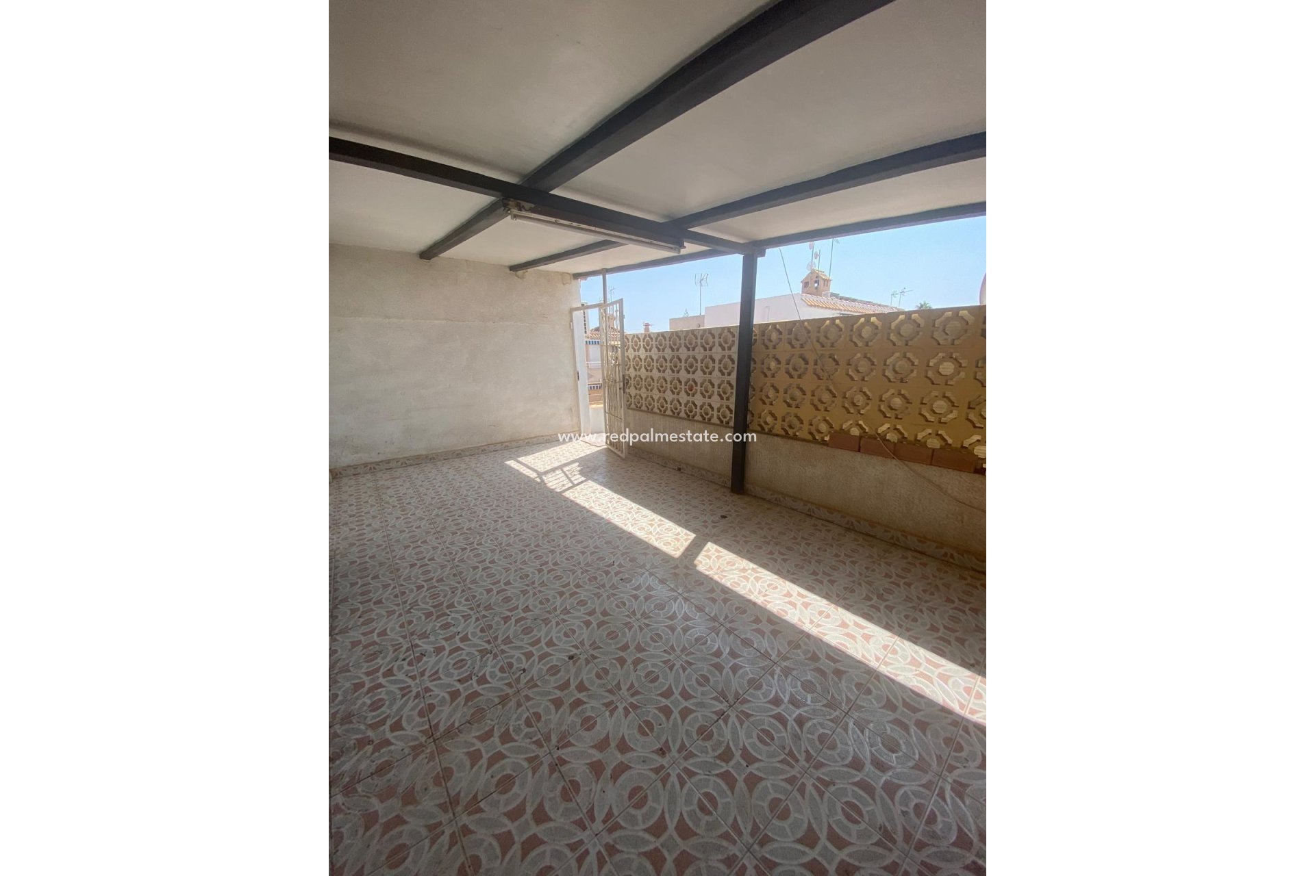 Reventa - Casa Adosada -
Torrevieja - Parque Acuático - Sector 25