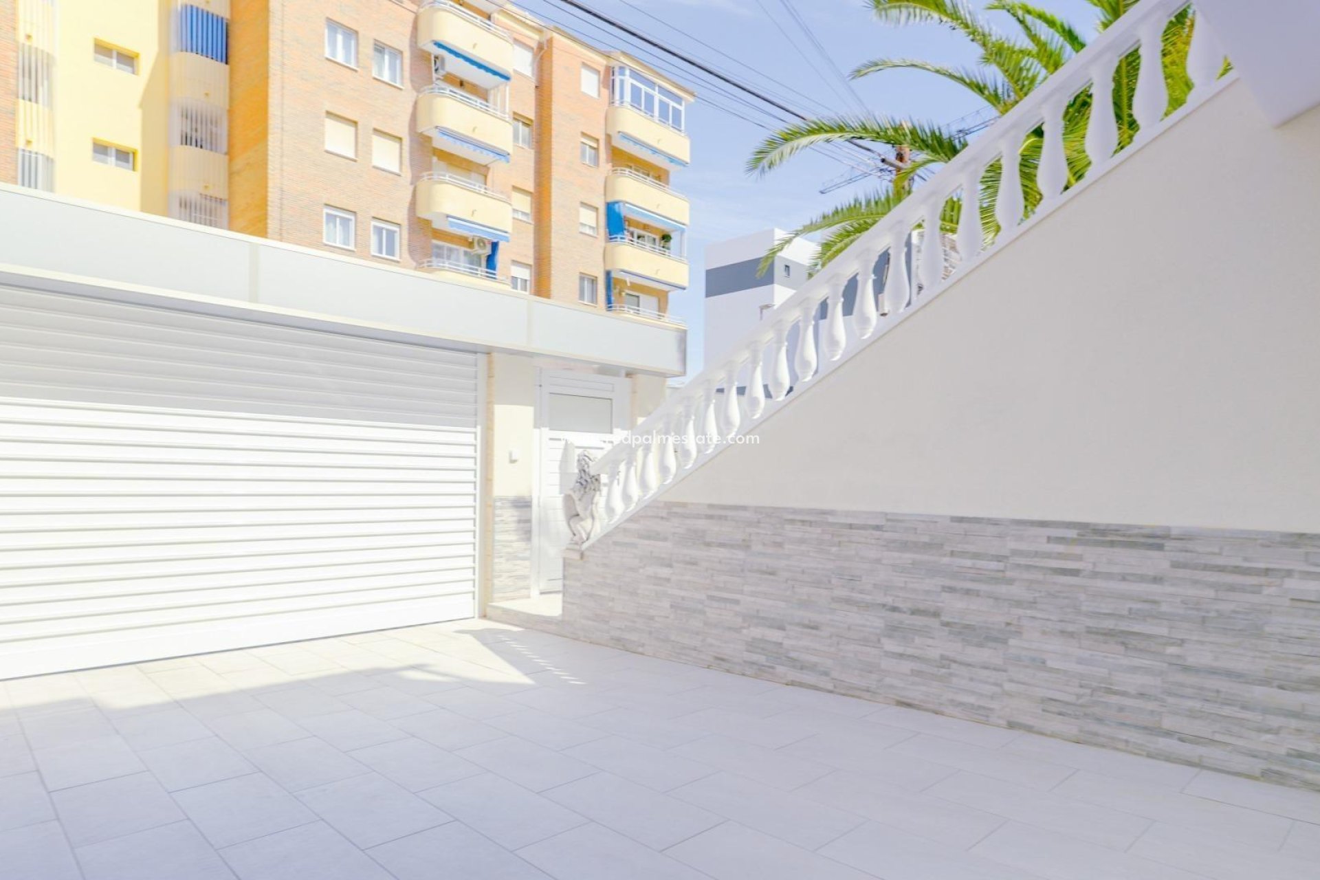 Reventa - Casa Adosada -
Torrevieja - Punta prima