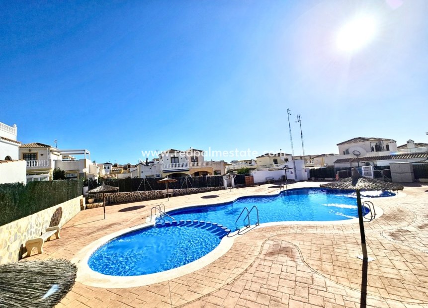 Reventa - Casa Adosada -
Torrevieja - Punta prima