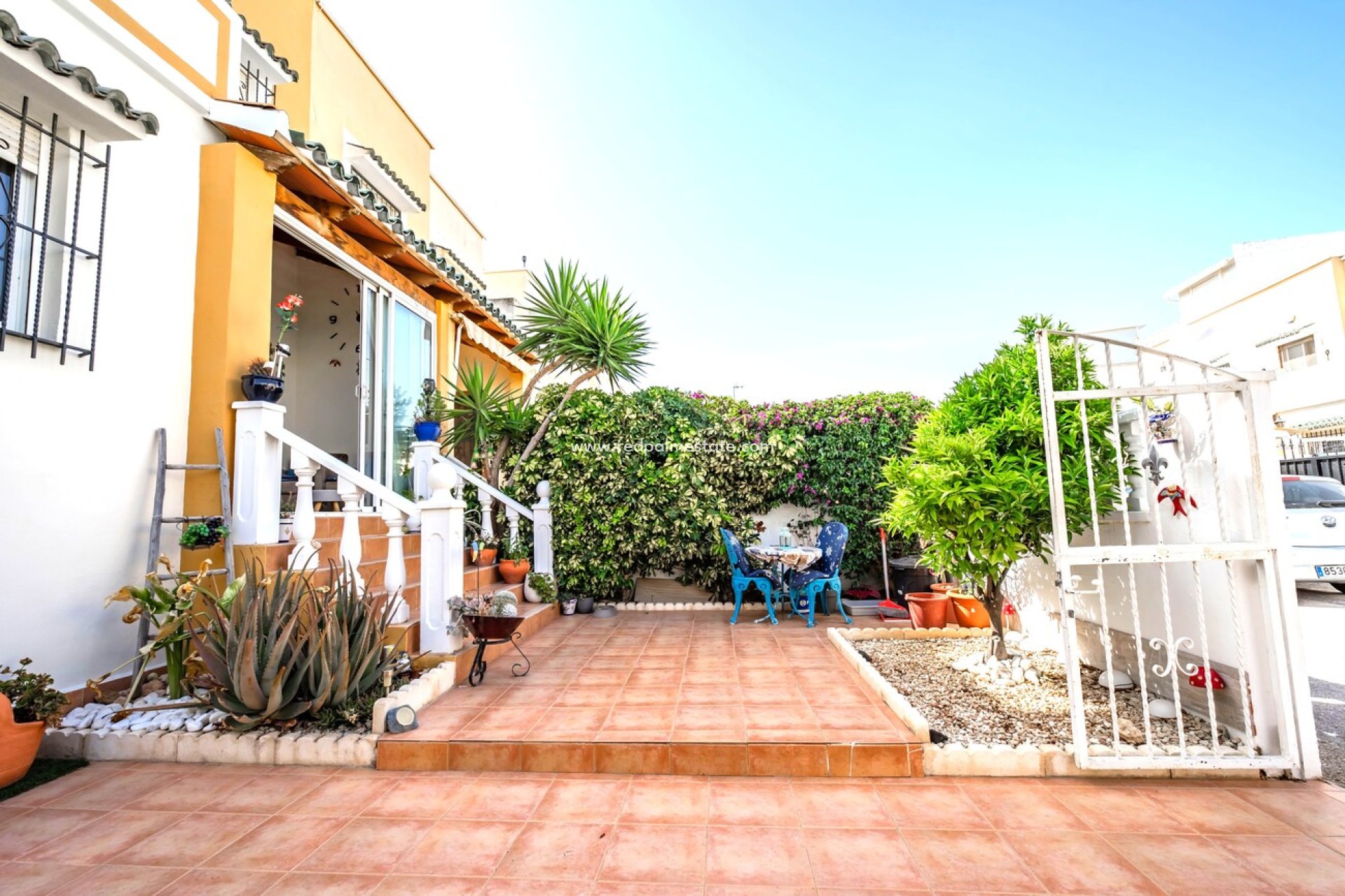 Reventa - Casa Adosada -
Torrevieja - Res Valle de los pinos