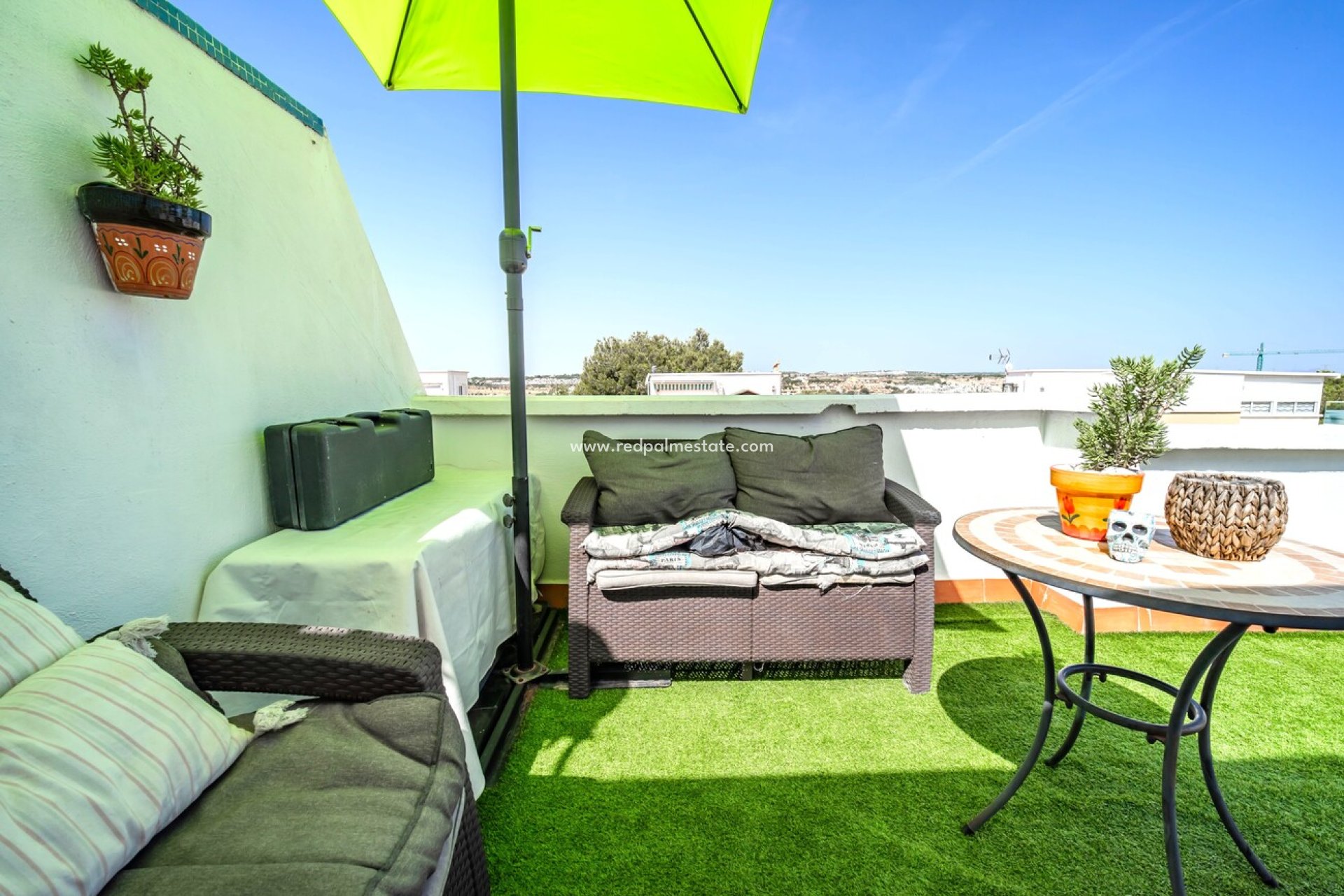 Reventa - Casa Adosada -
Torrevieja - Res Valle de los pinos