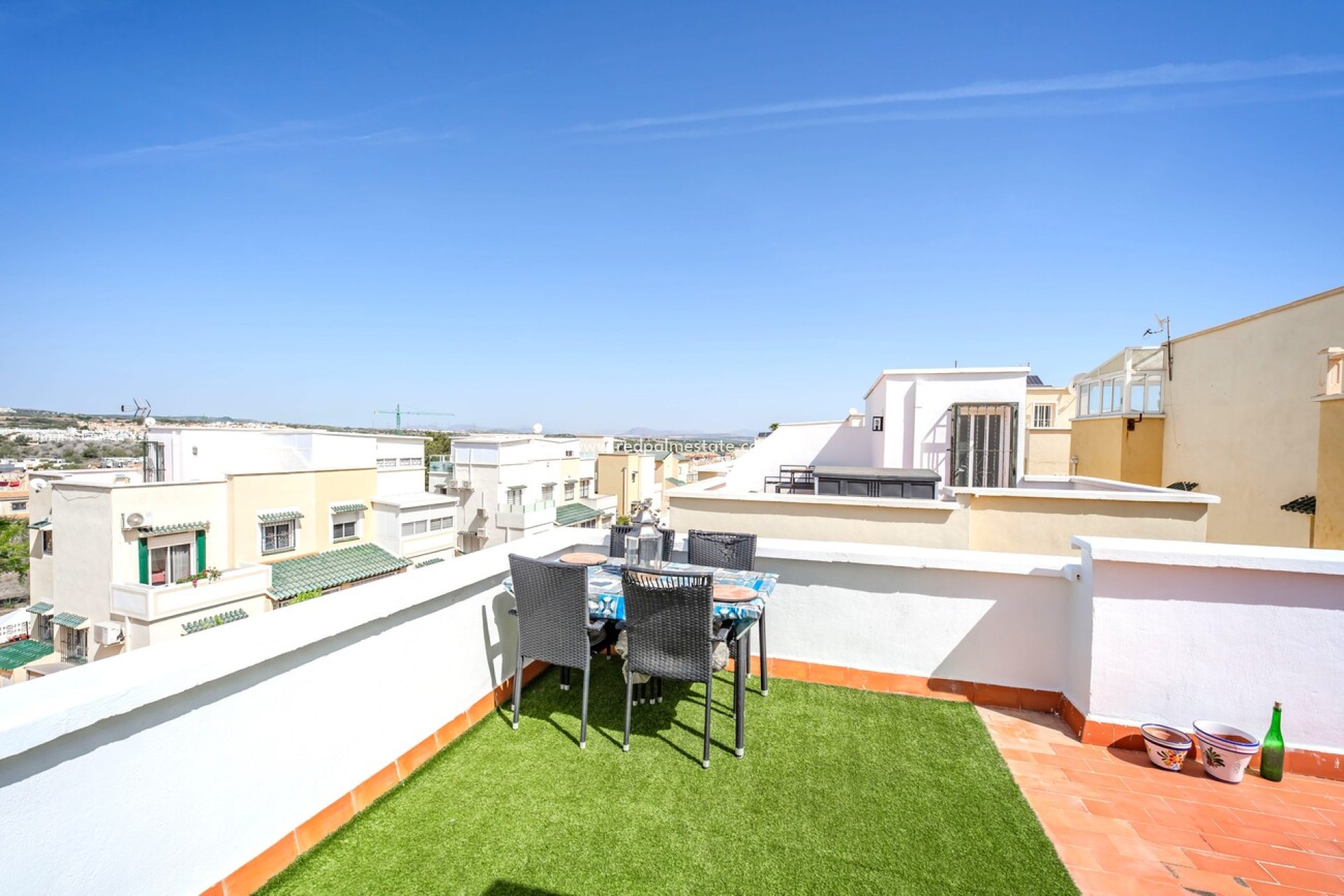 Reventa - Casa Adosada -
Torrevieja - Res Valle de los pinos