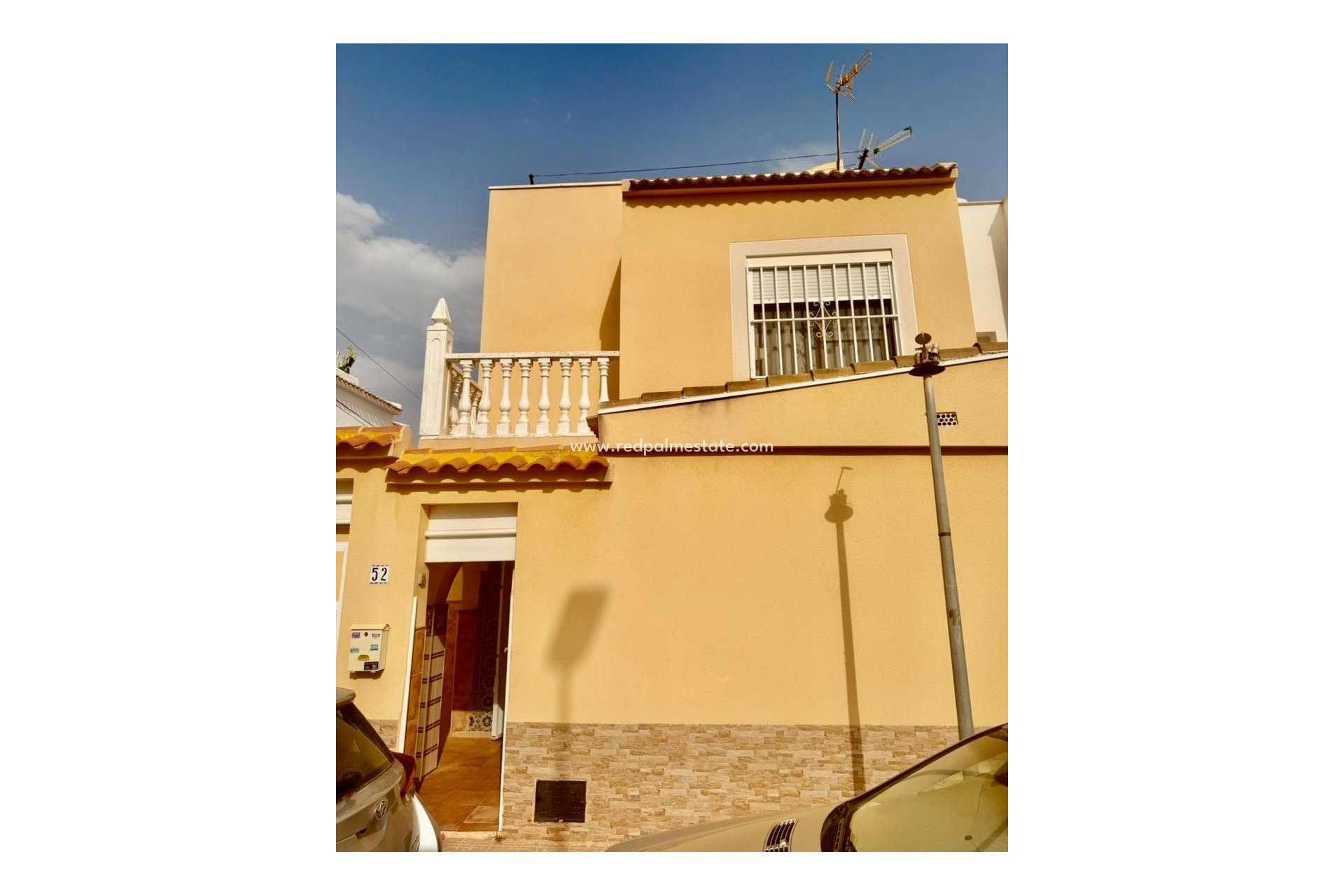 Reventa - Casa Adosada -
Torrevieja
