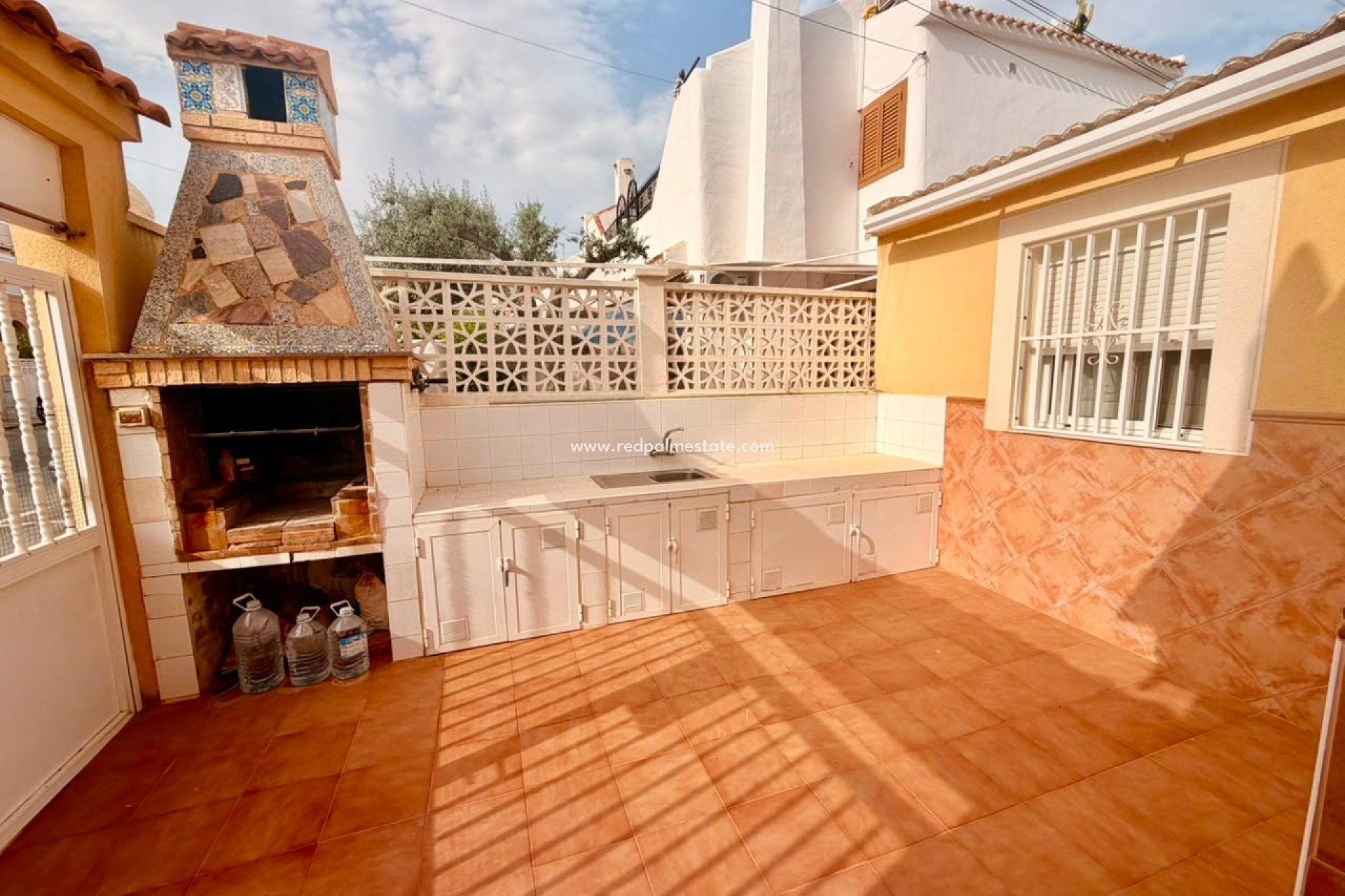Reventa - Casa Adosada -
Torrevieja