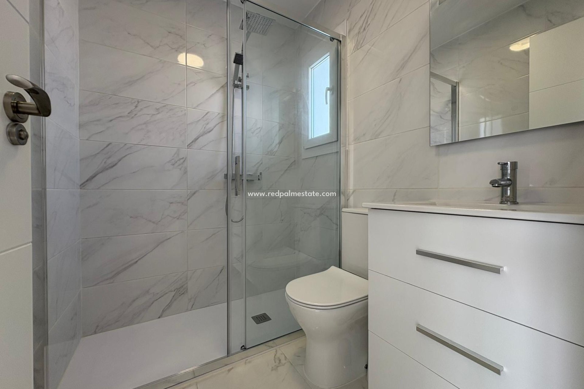 Reventa - Casa Adosada -
Torrevieja