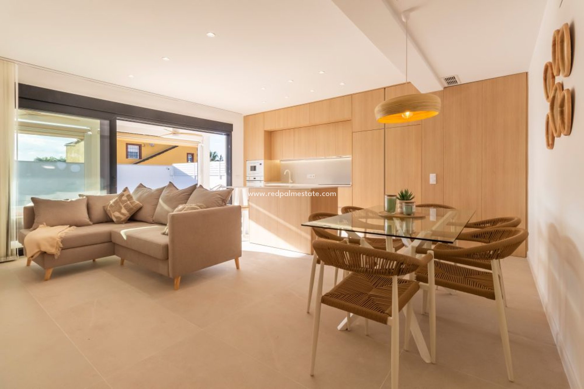 Reventa - Casa Adosada -
Torrevieja