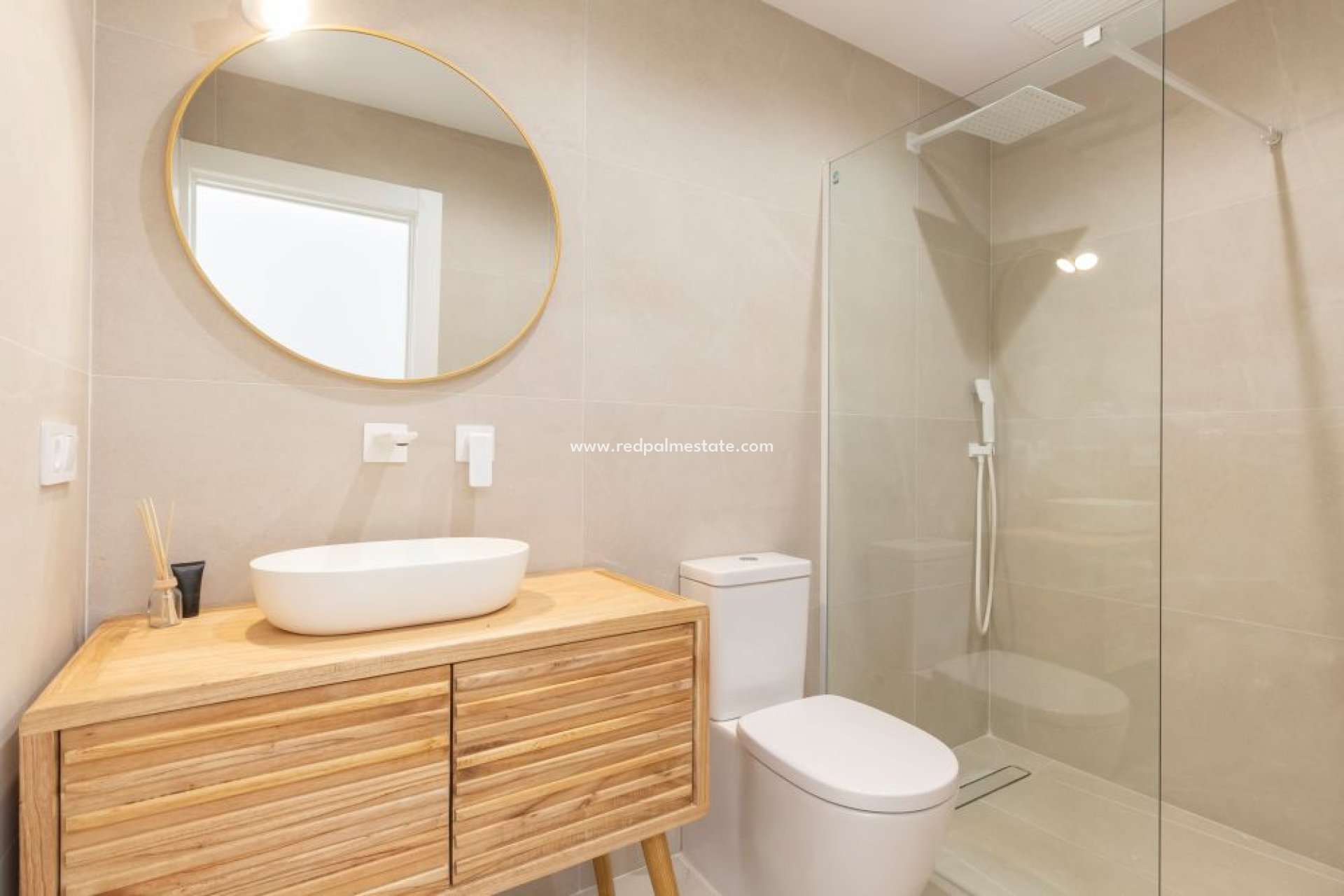 Reventa - Casa Adosada -
Torrevieja