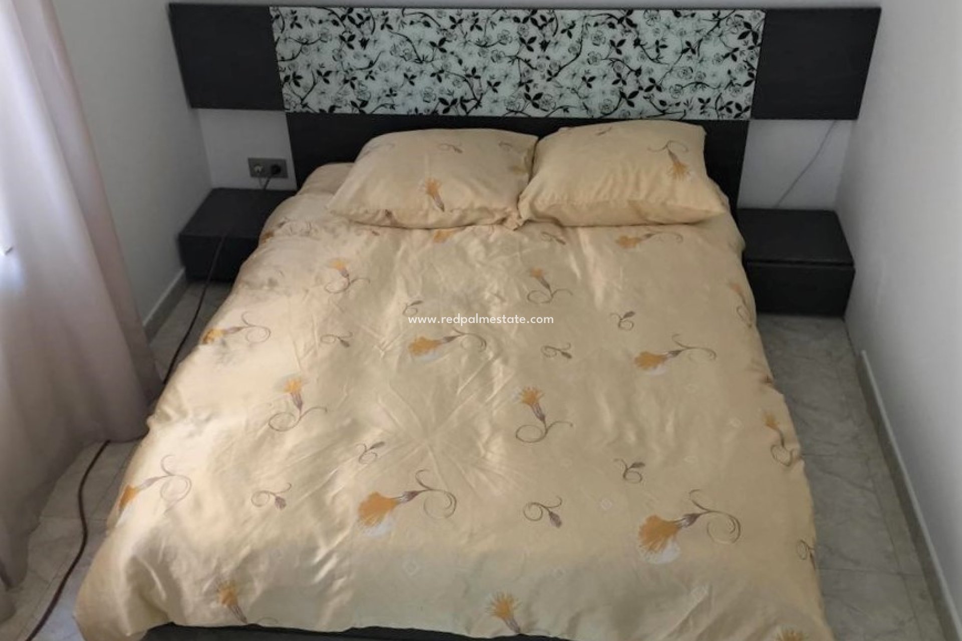 Reventa - Casa Adosada -
Torrevieja