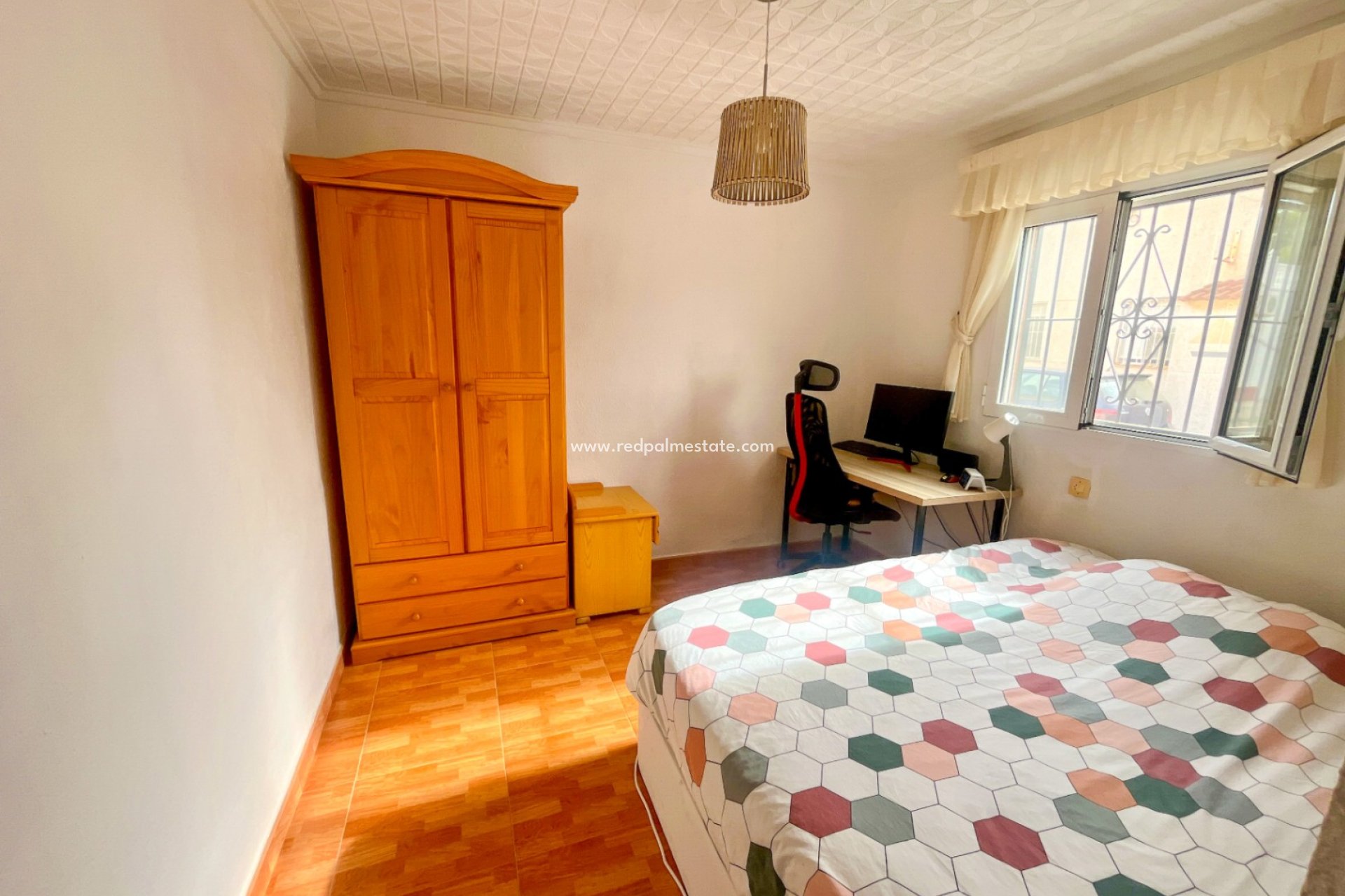 Reventa - Casa Adosada -
Torrevieja