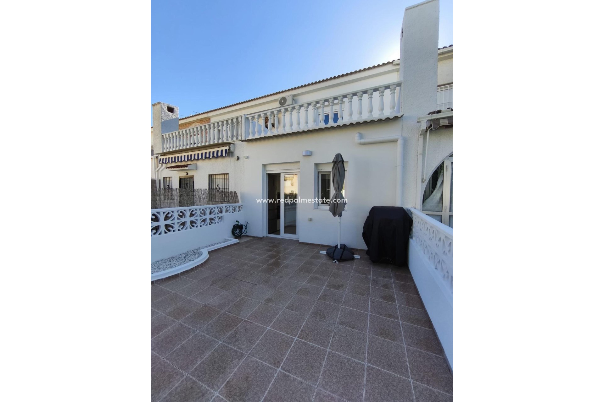 Reventa - Casa Adosada -
Torrevieja