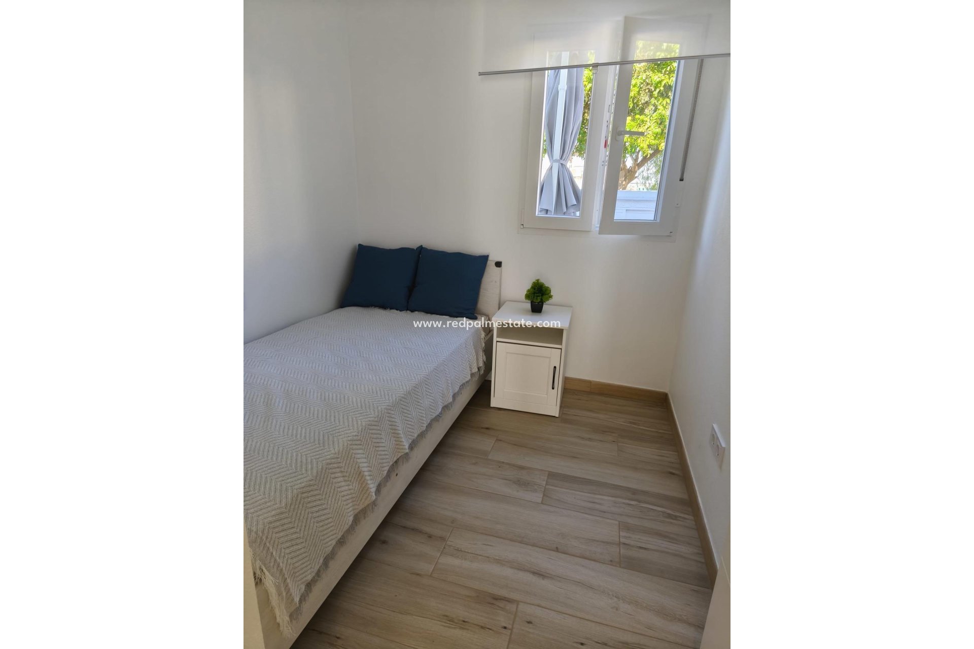 Reventa - Casa Adosada -
Torrevieja