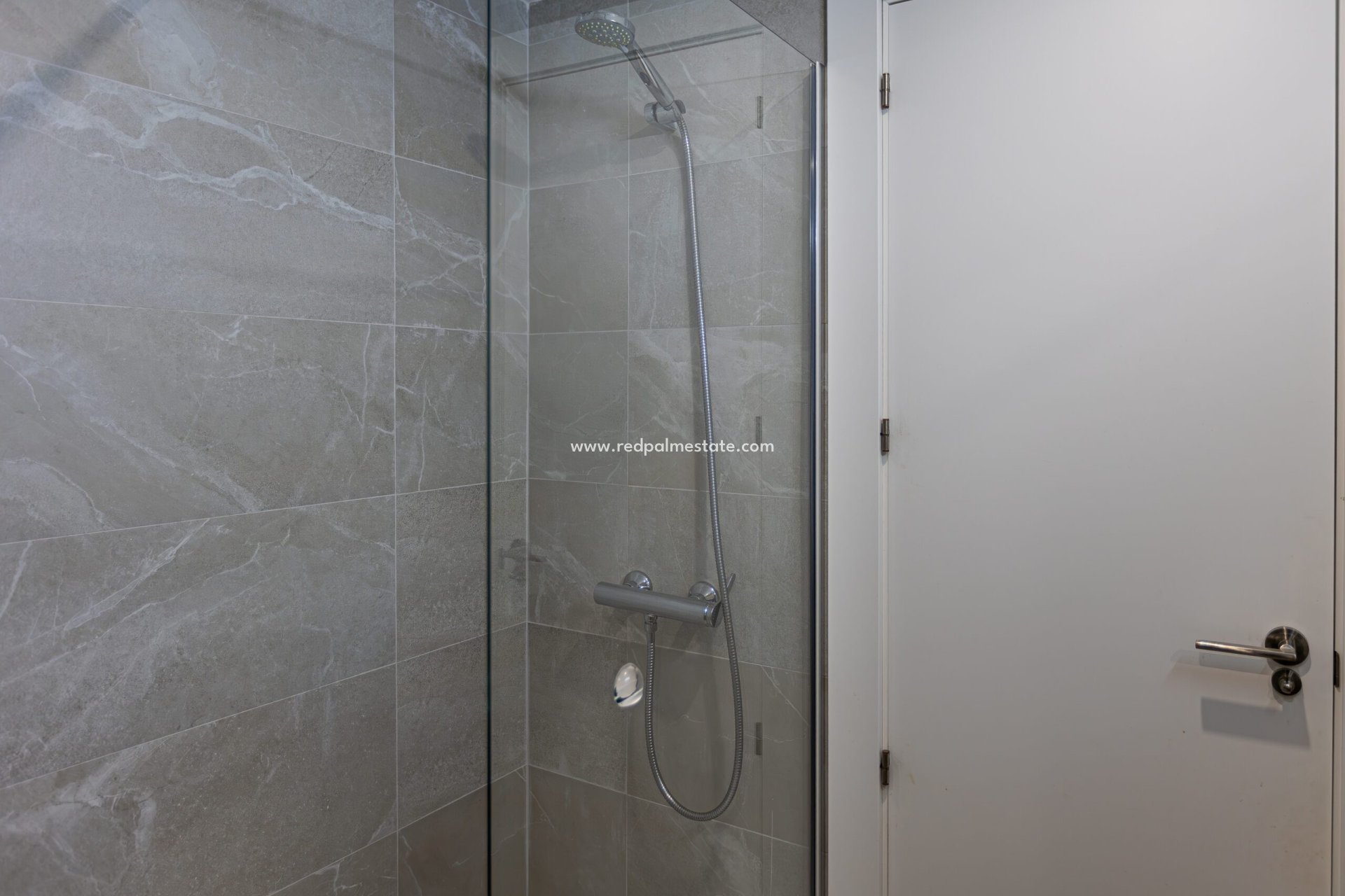 Reventa - Casa Adosada -
Torrevieja