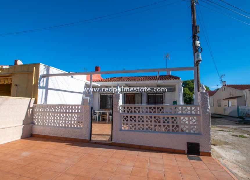 Reventa - Casa Adosada -
Torrevieja