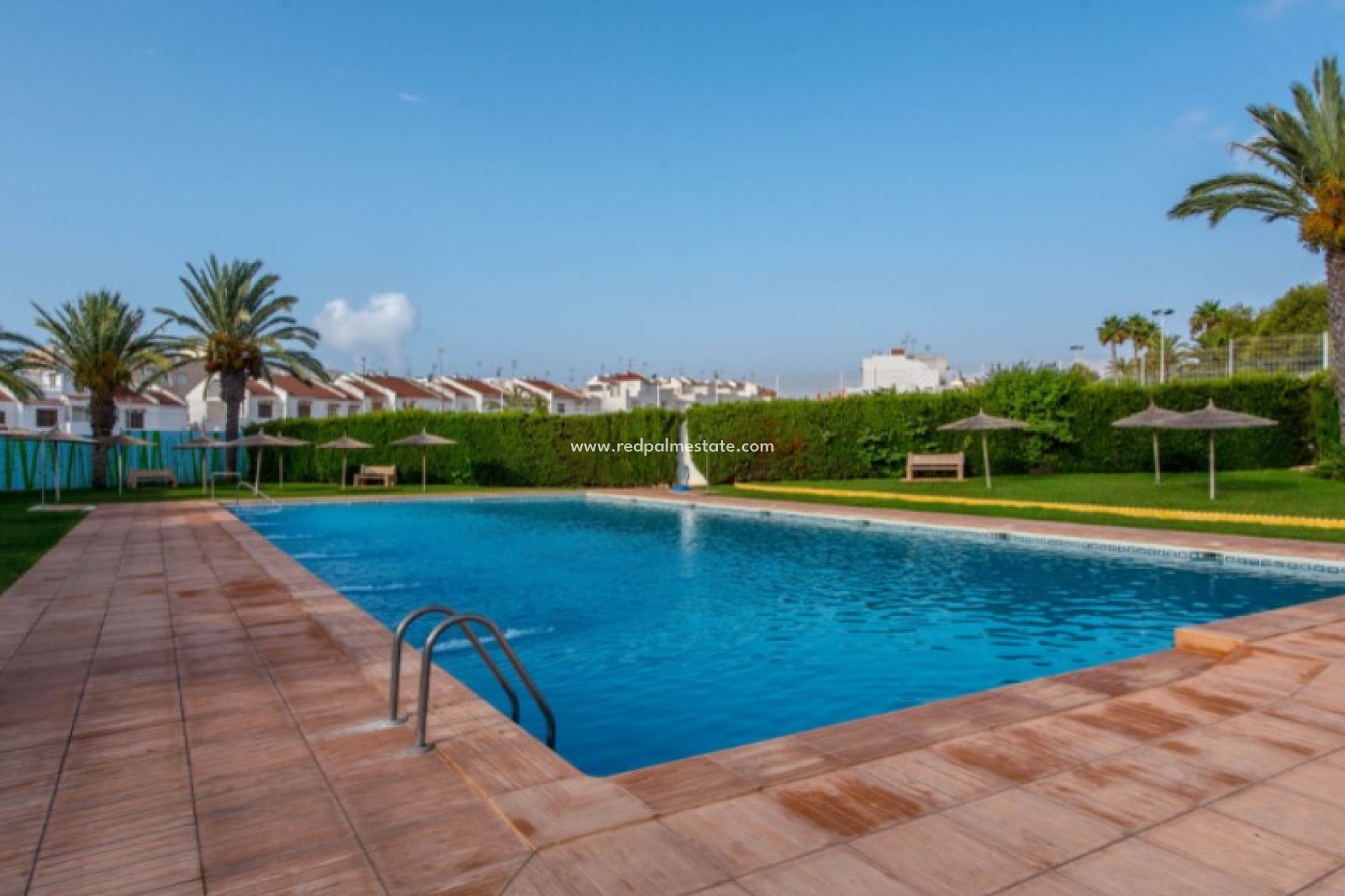 Reventa - Casa Adosada -
Torrevieja